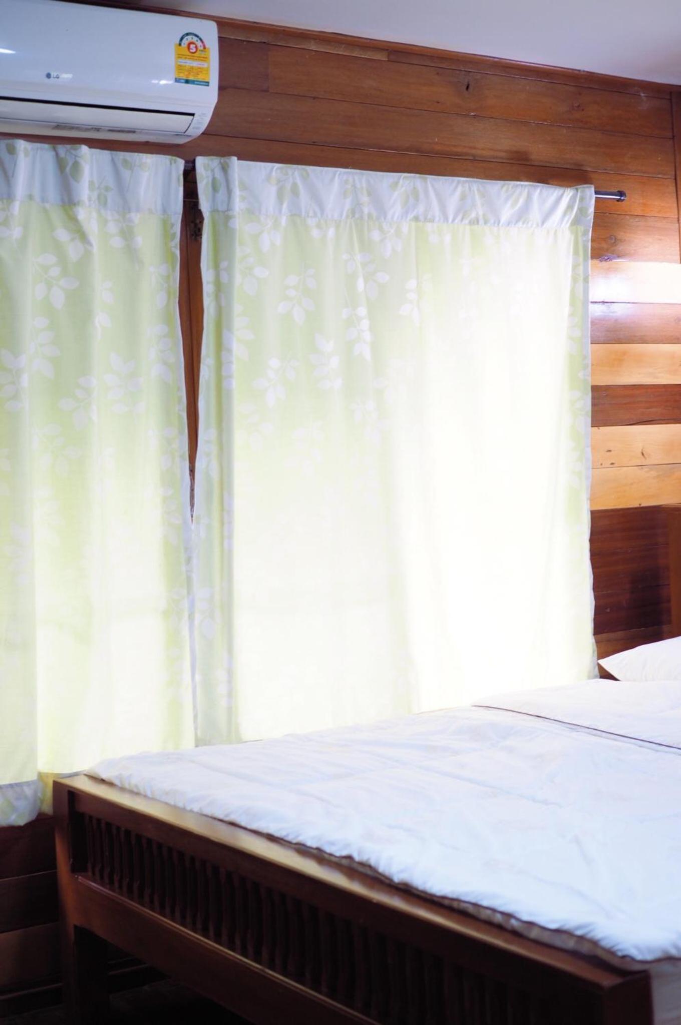 Deluxe Double Room with Balcony - Photo 22