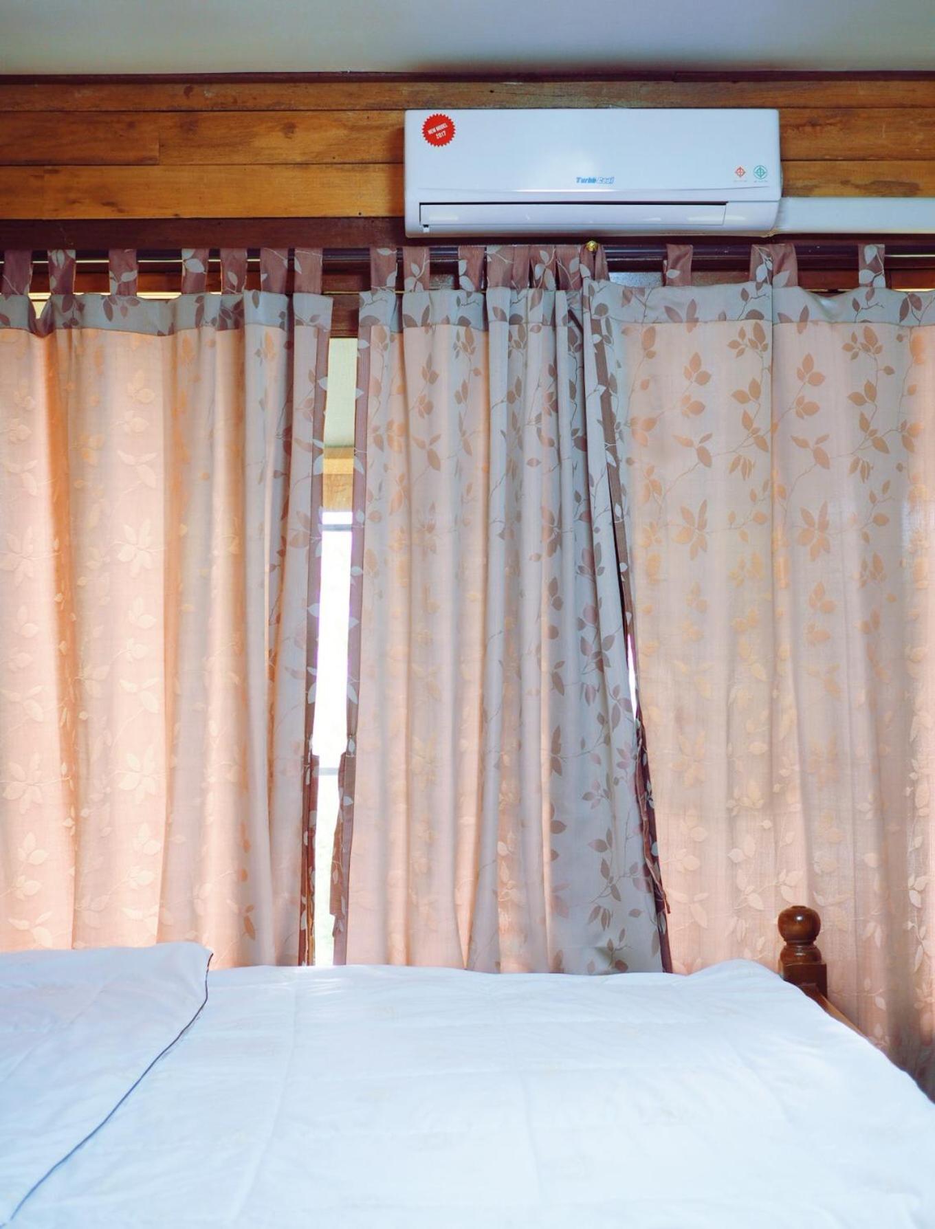 Deluxe Double Room with Balcony - Photo 26