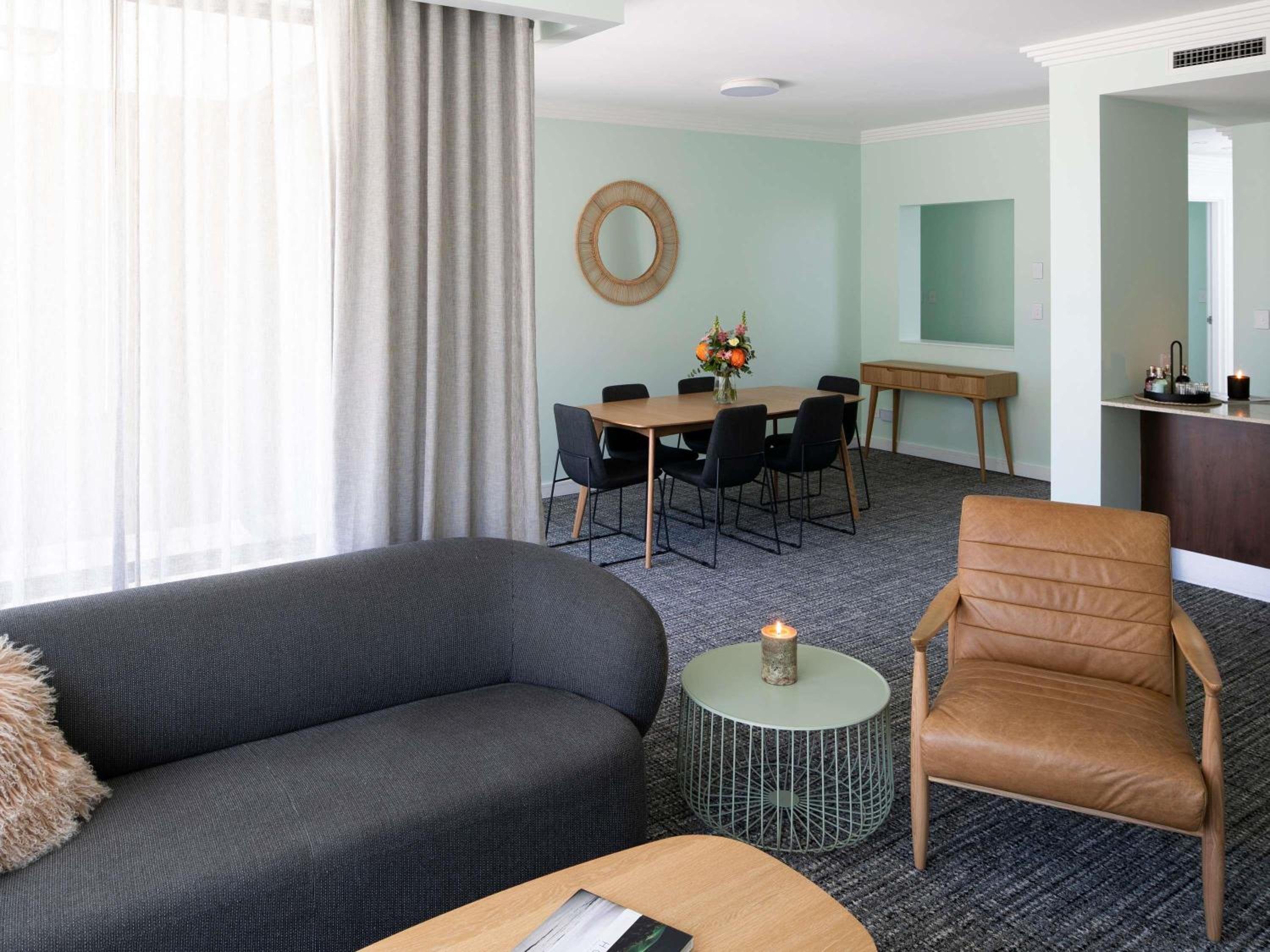 Deluxe Apartment