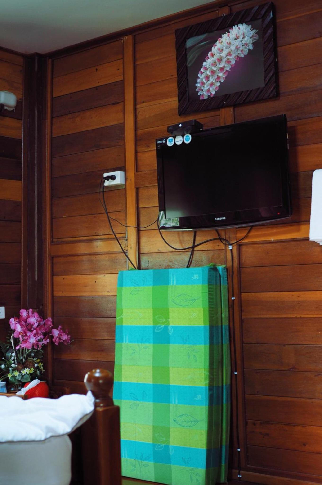 Deluxe Double Room with Balcony - Photo 30