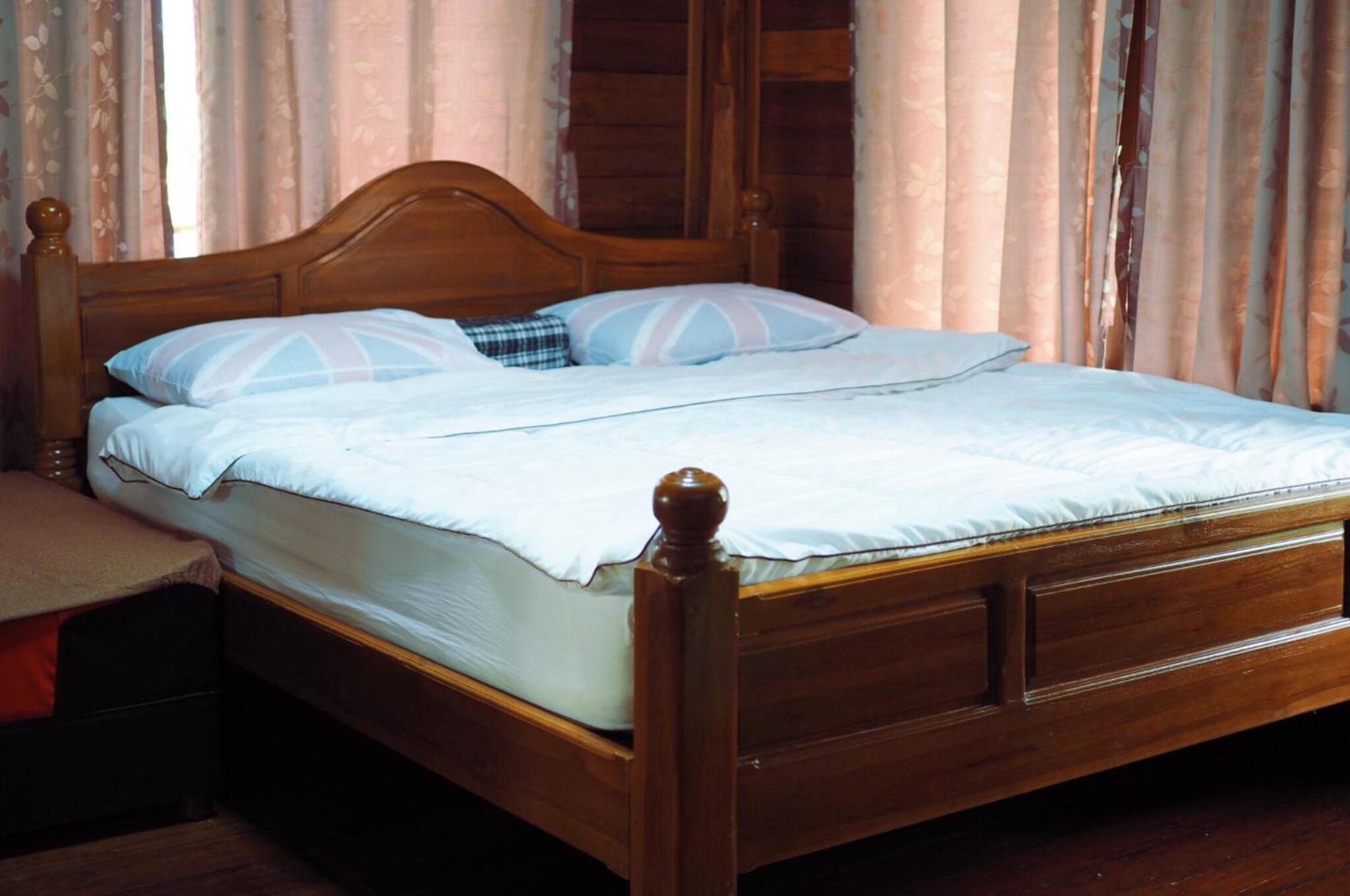 Deluxe Double Room with Balcony - Photo 31