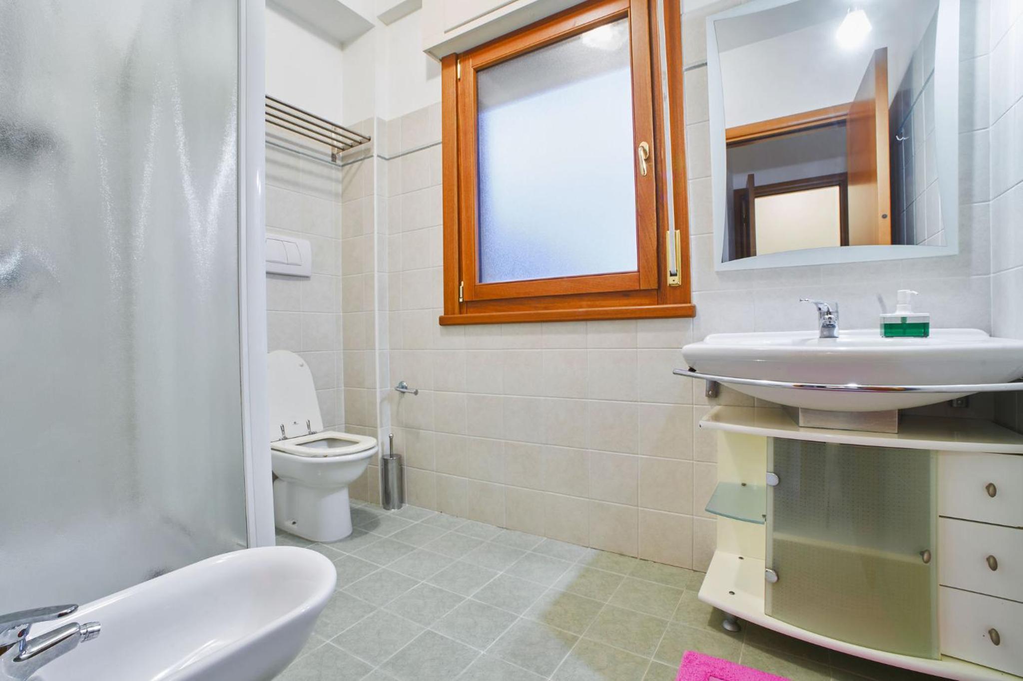 Deluxe Double Room with Balcony photo 2