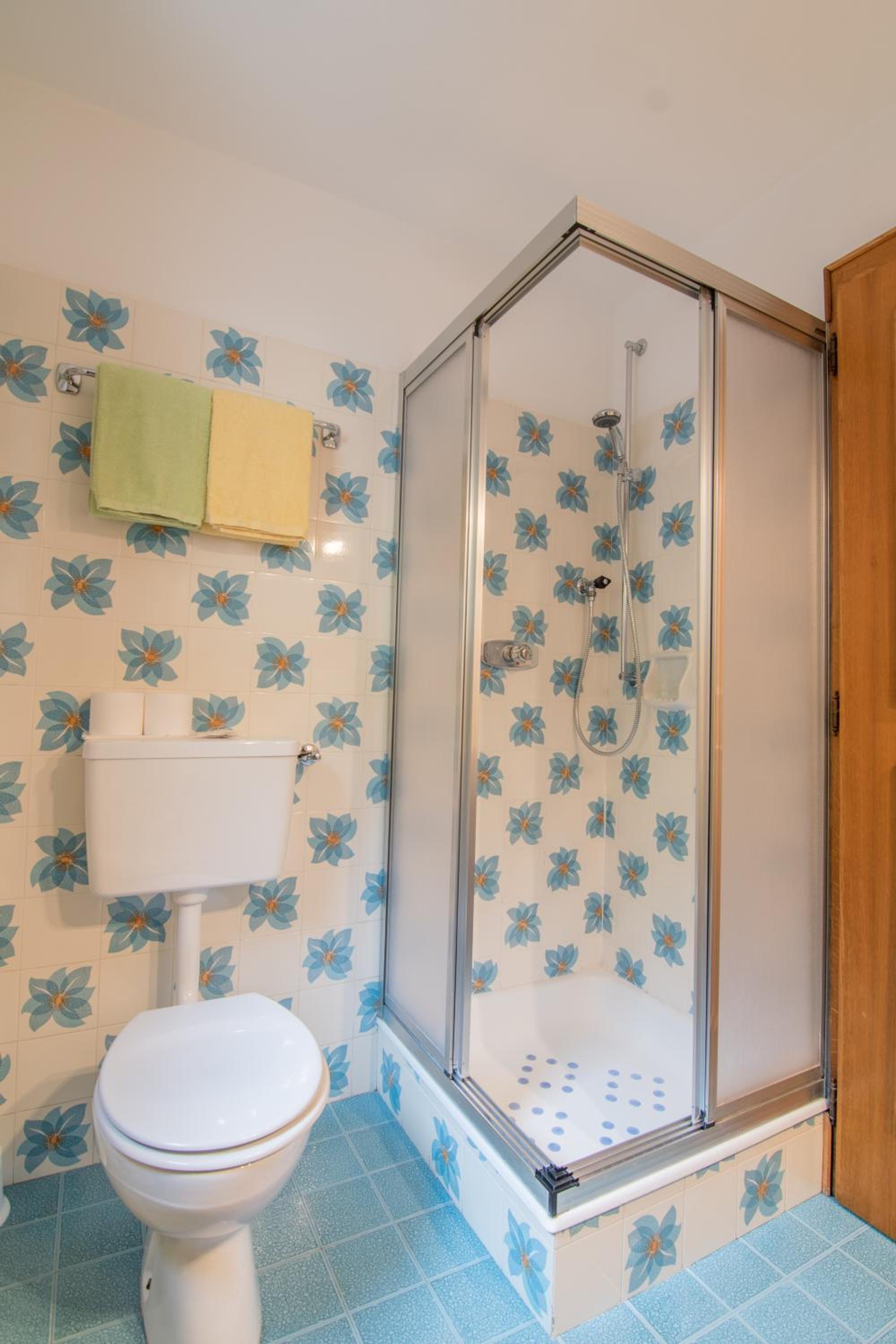 Double or Twin Room with Mountain View photo 2