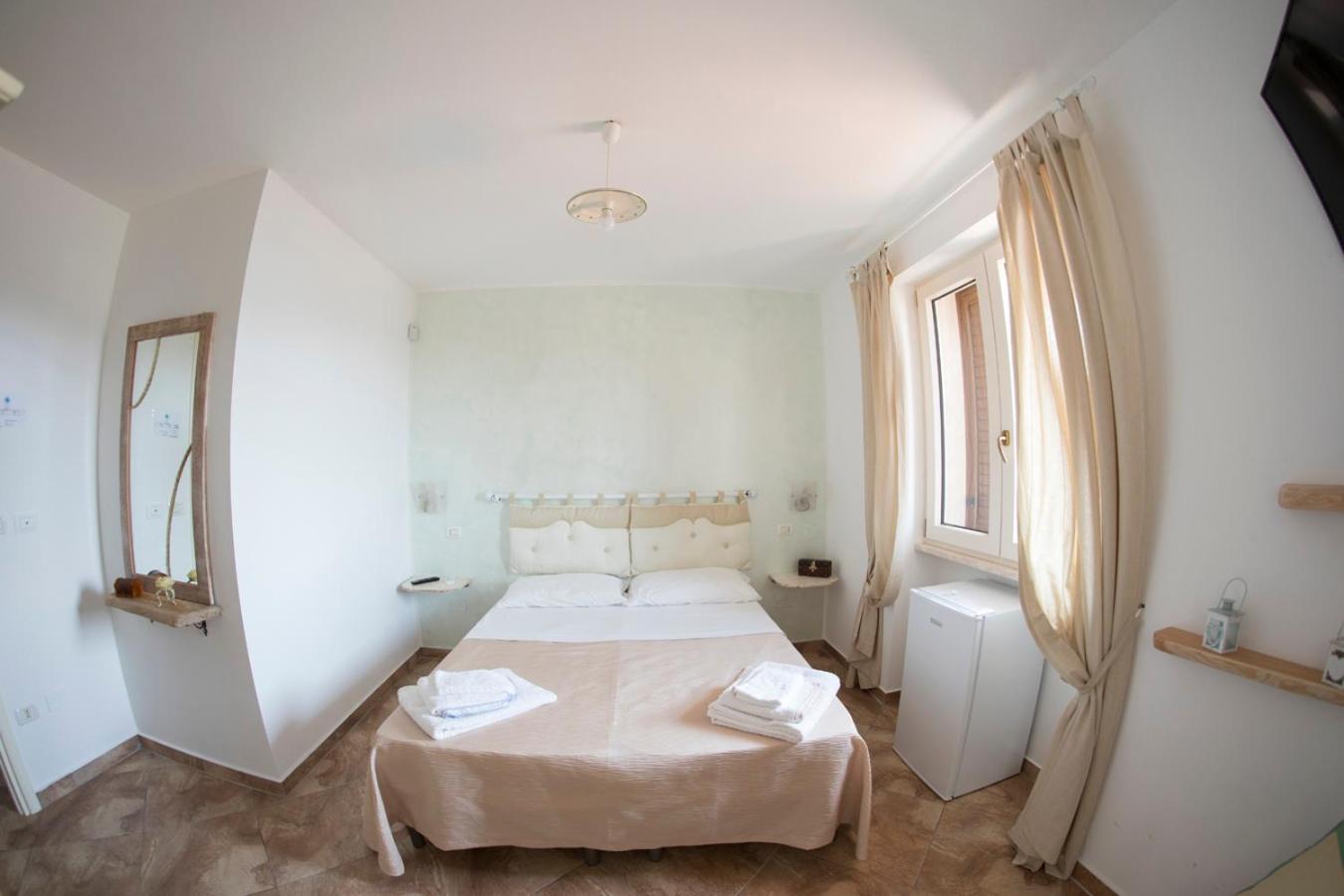 Double Room - Photo 6