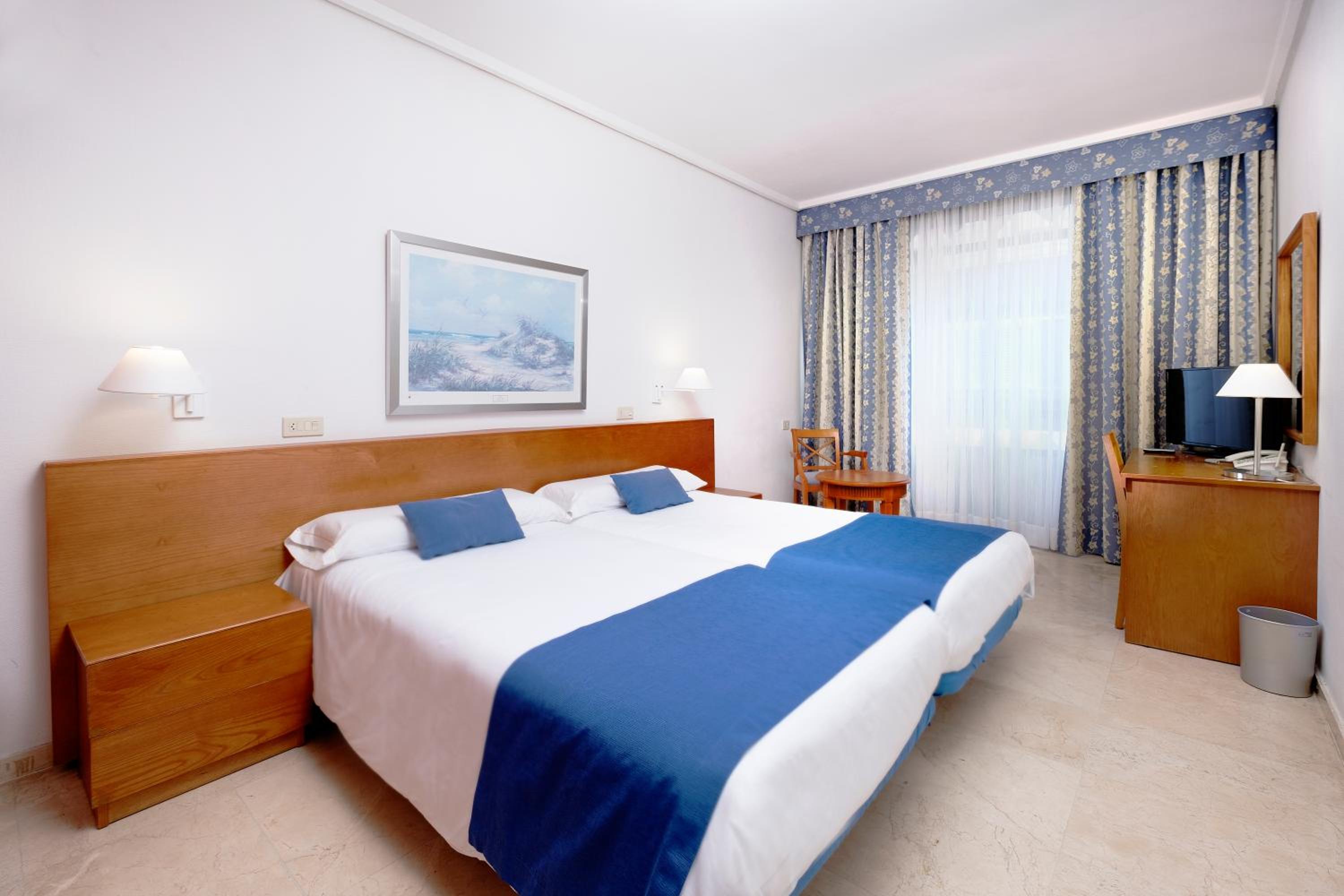 Twin Room - Single Use (1 Adult)