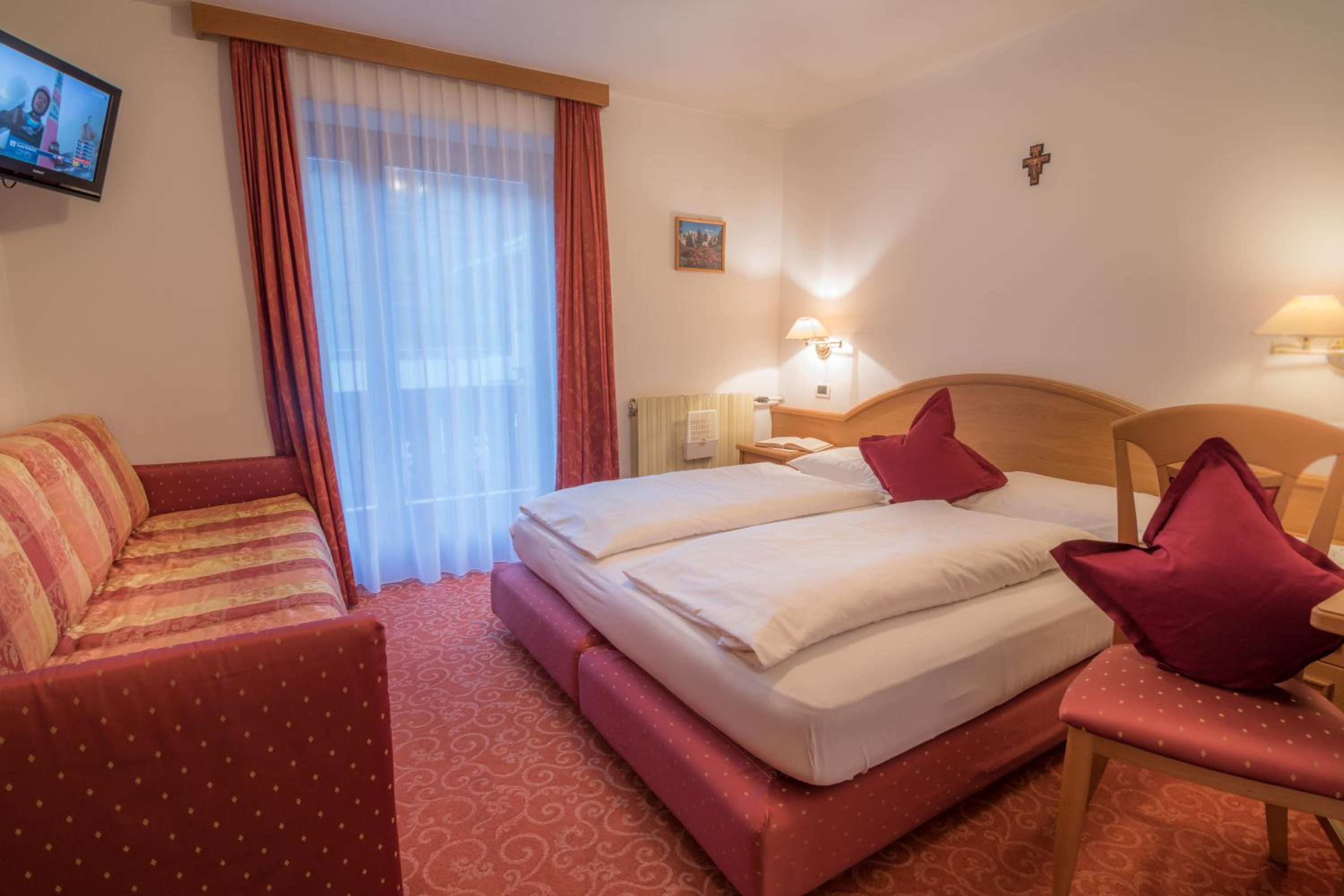 Superior Double or Twin Room with Mountain View photo 1