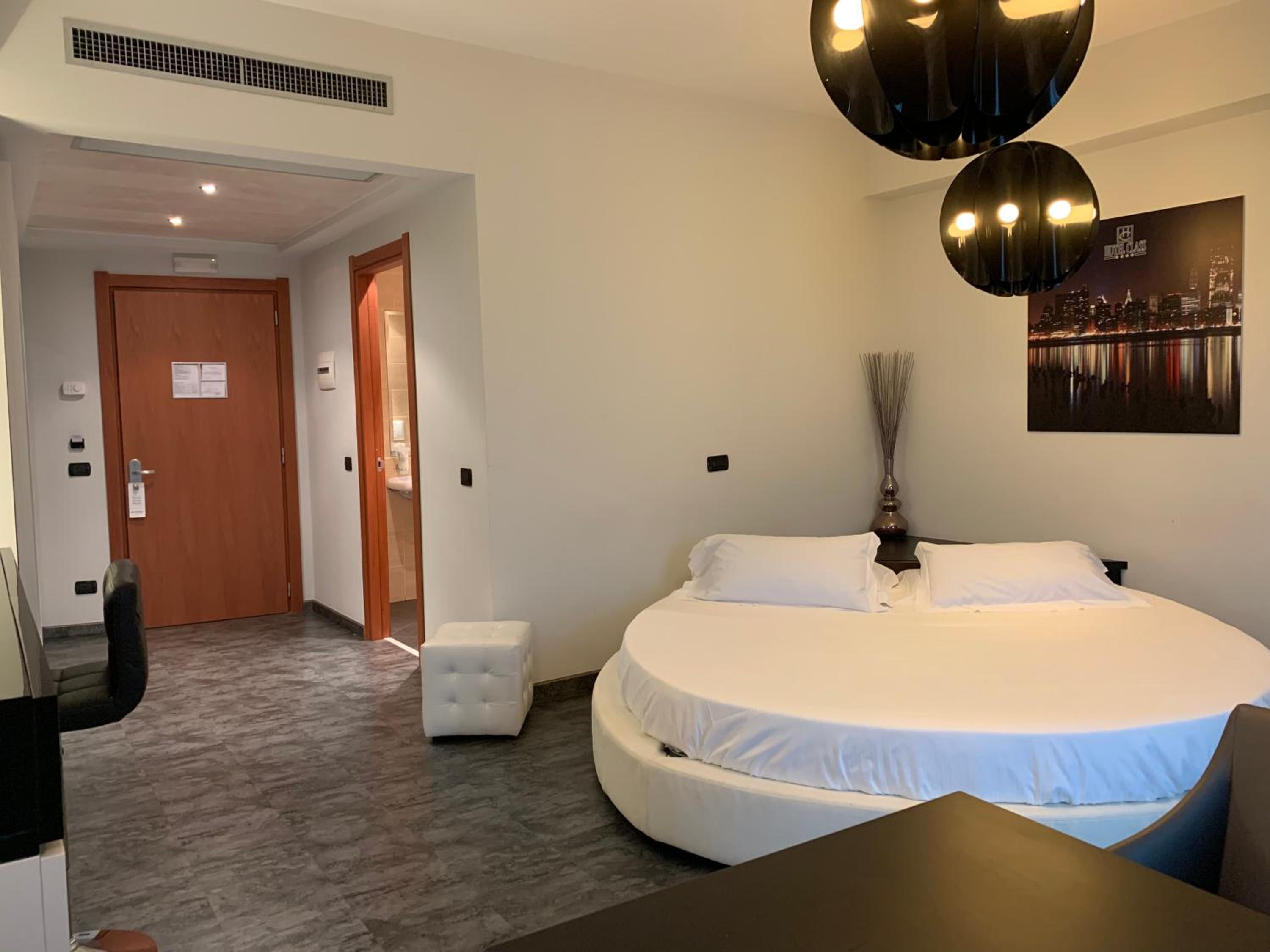 King Suite - Photo 6