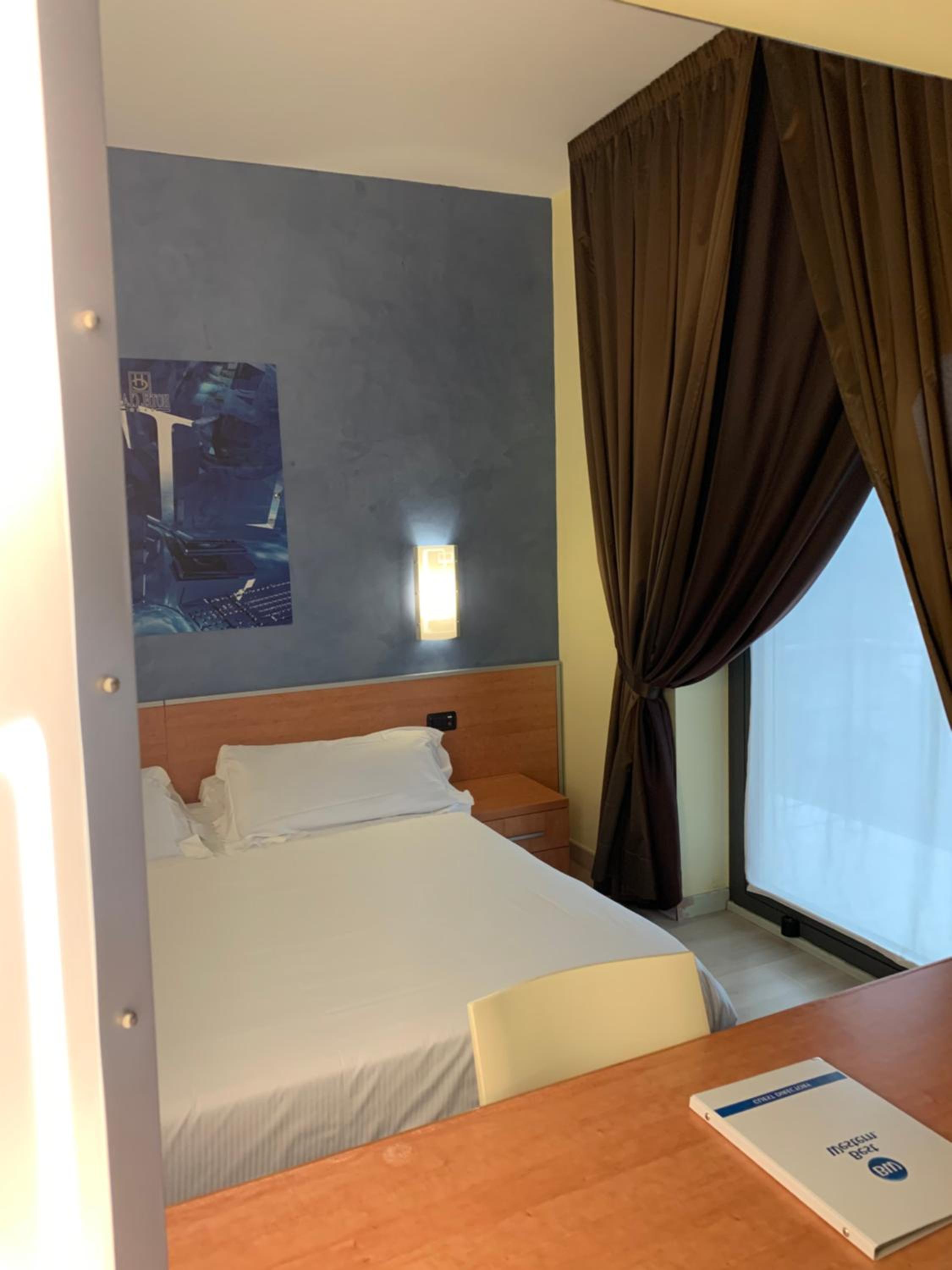 Superior King Room - Photo 2