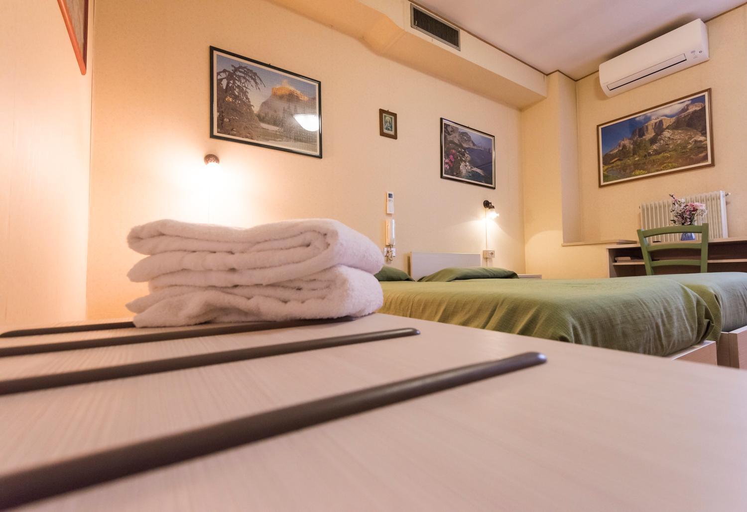 Double Room with Private Bathroom photo 2