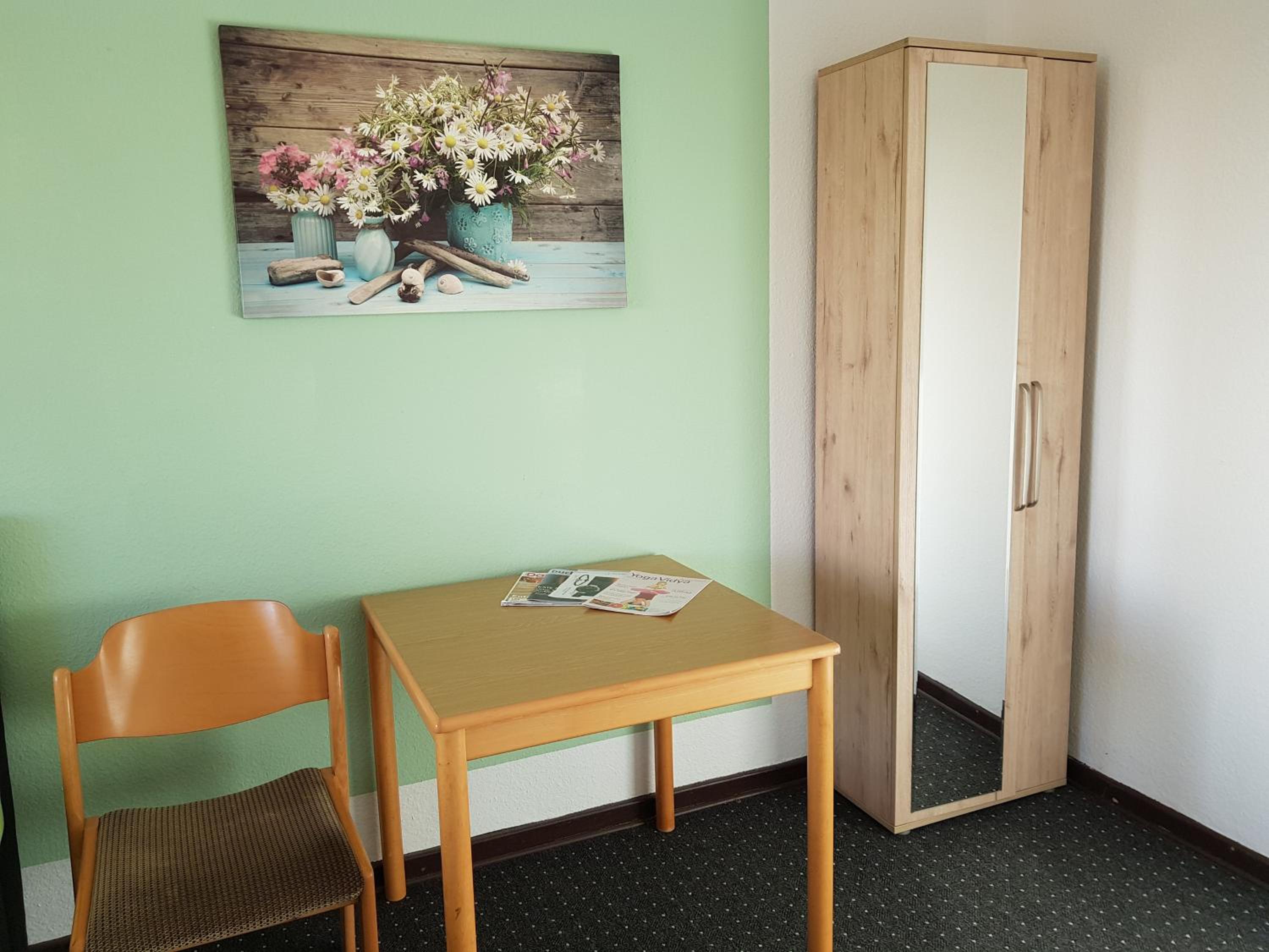 Double Room with Private Bathroom - Photo 5