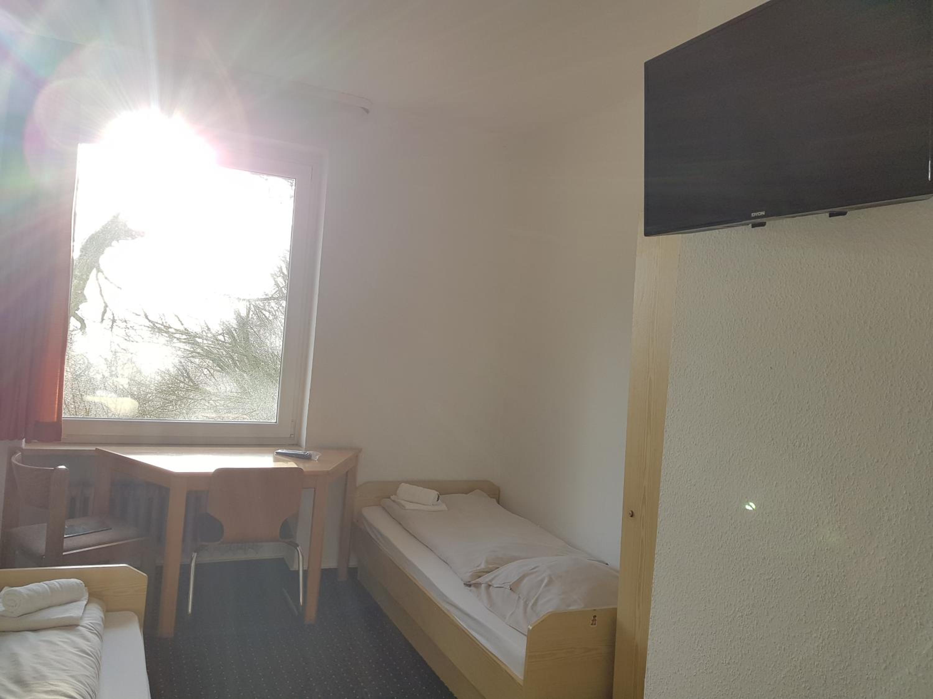Triple Room with Bathroom - Photo 1