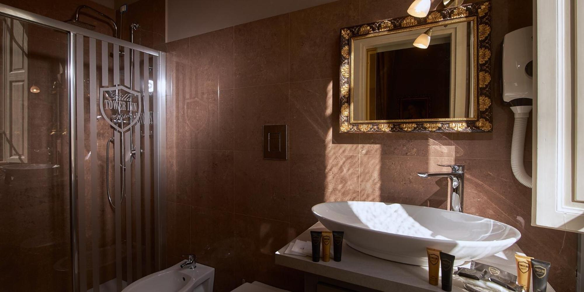 Deluxe Suite with Balcony photo 2