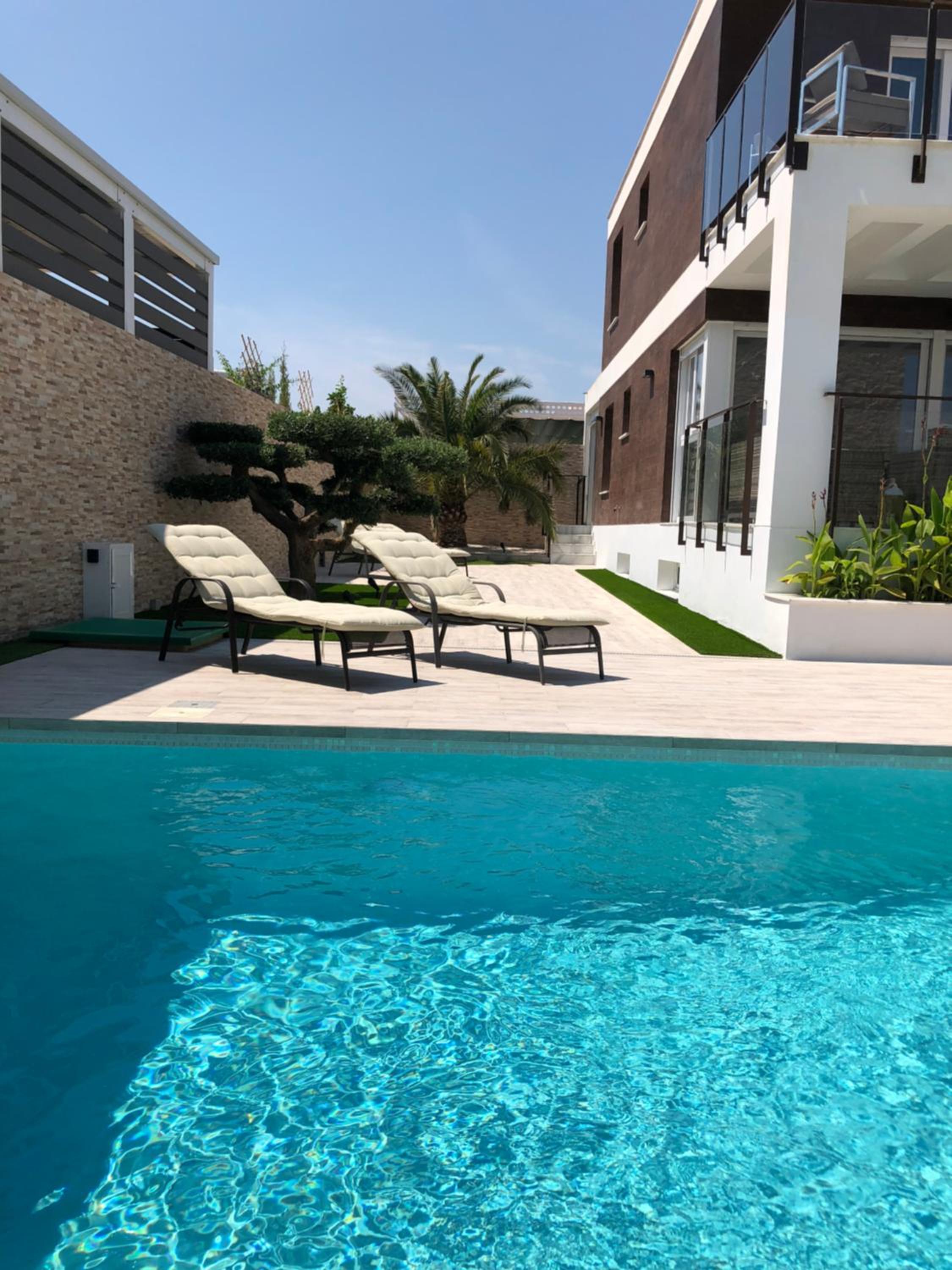 Villa with Private Pool photo 3