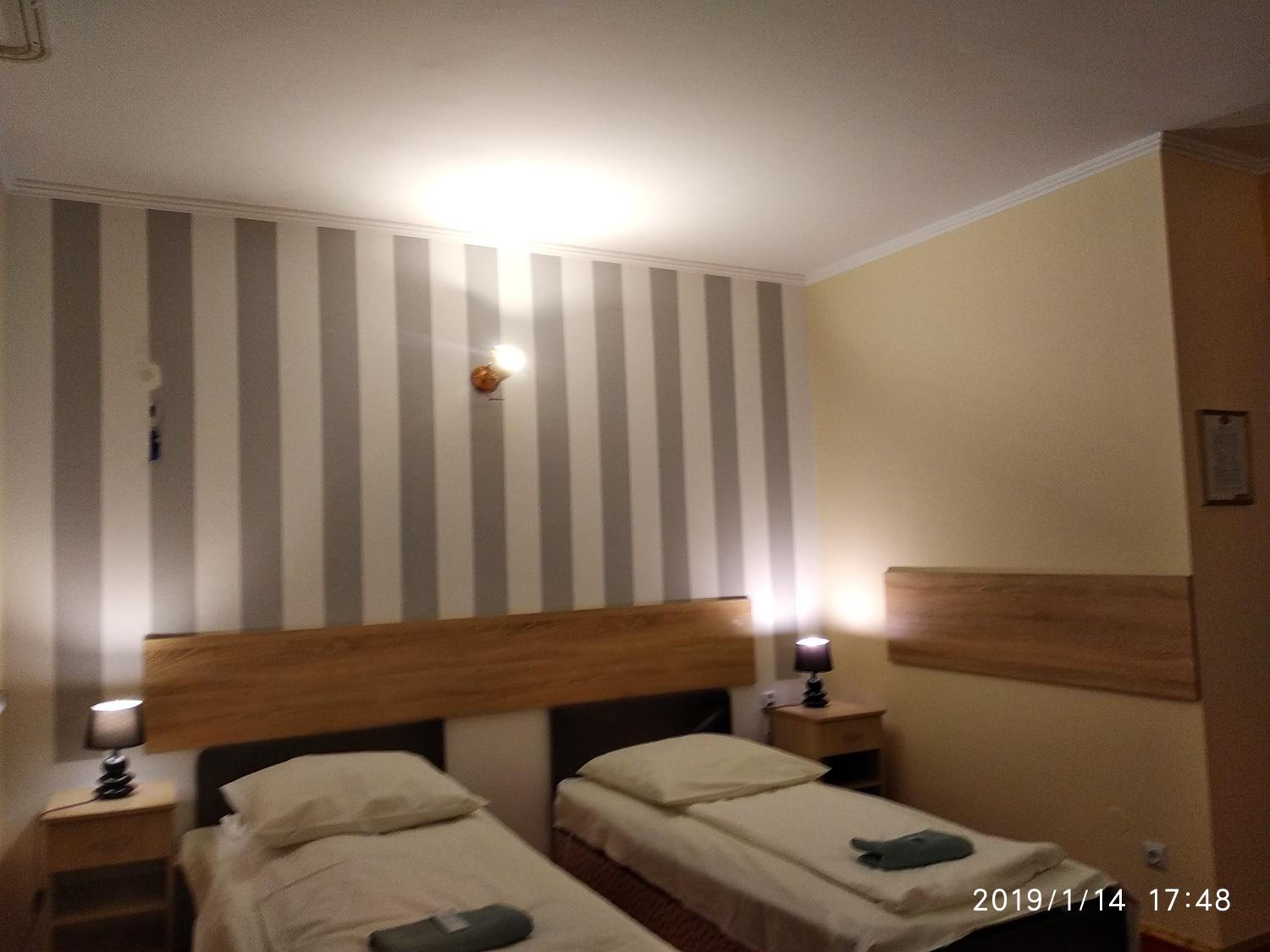 Comfort Triple Room with Shower - Photo 9