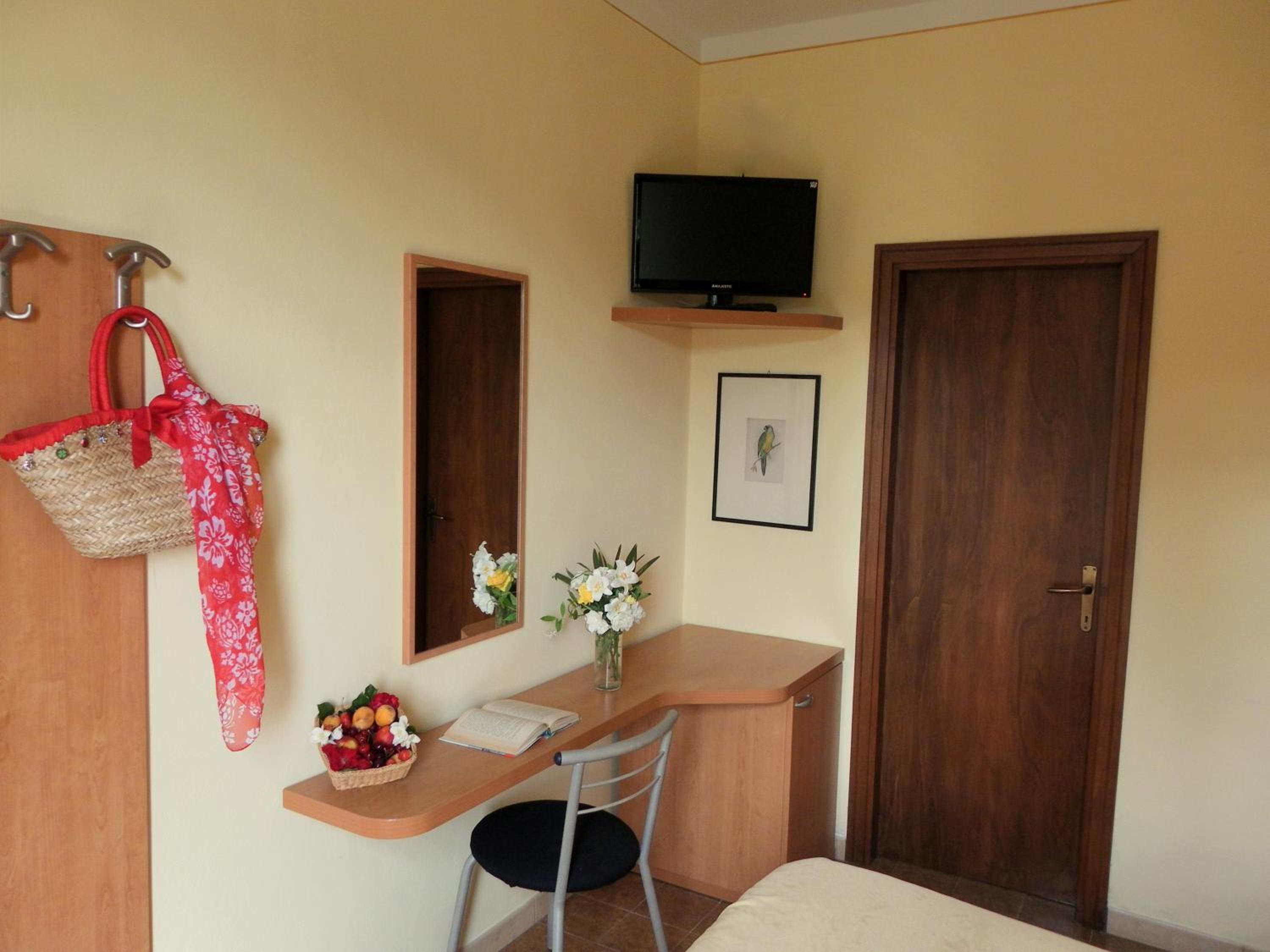 Classic Double Room - Photo 3