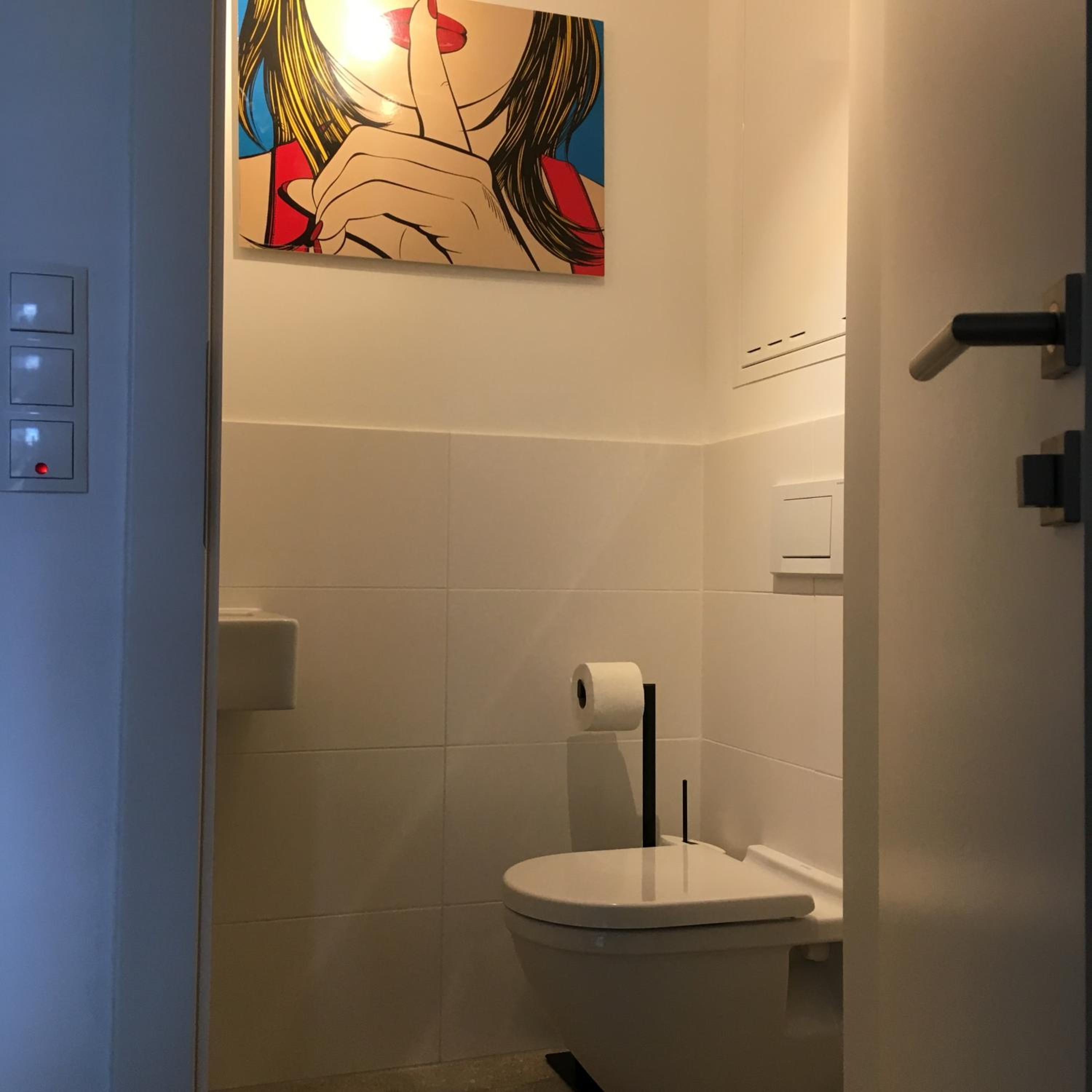 One-Bedroom Apartment - Photo 8