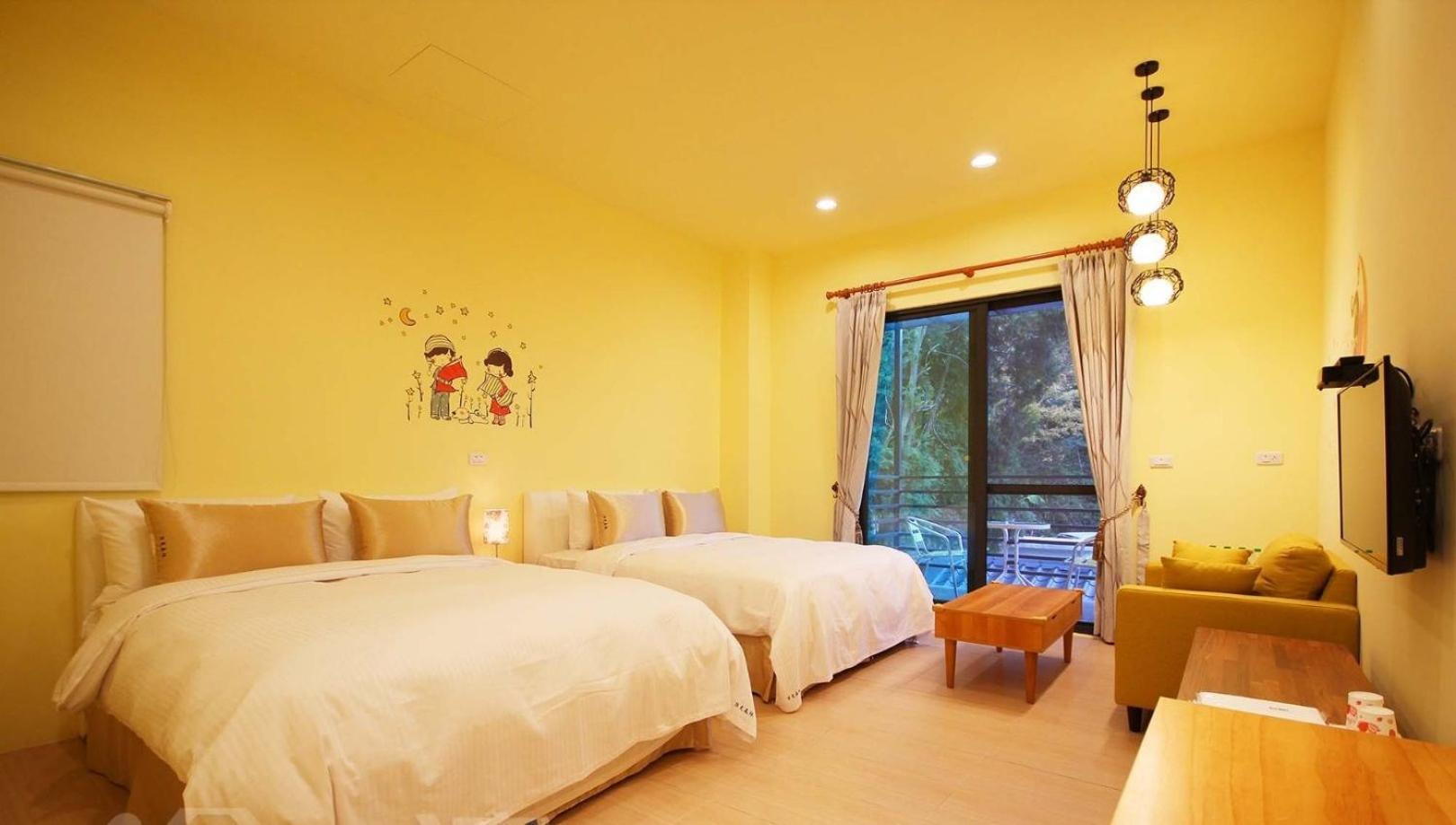 Quadruple Room with Mountain View