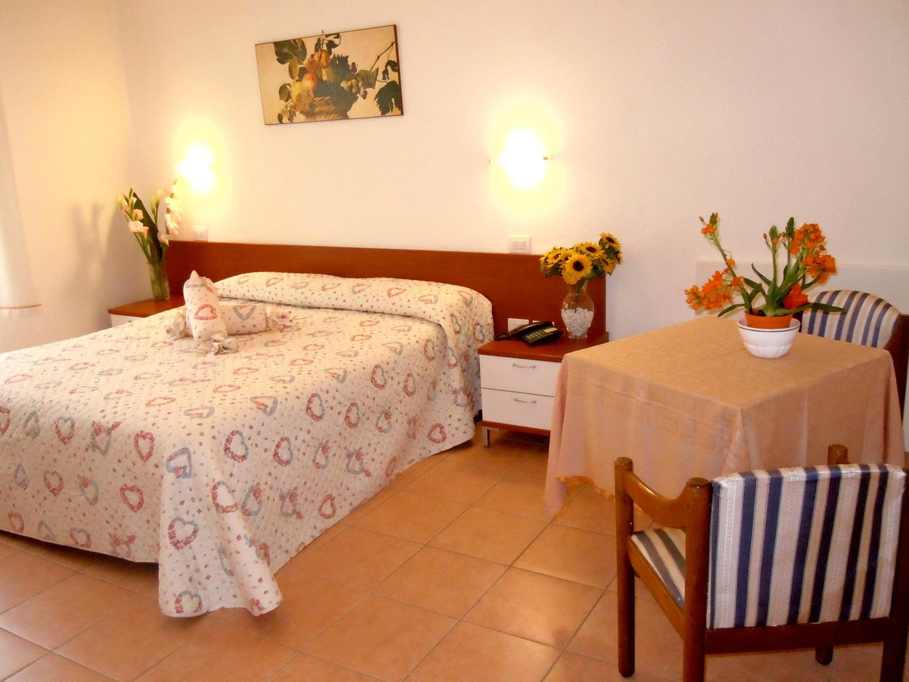 Double or Twin Room - Photo 1