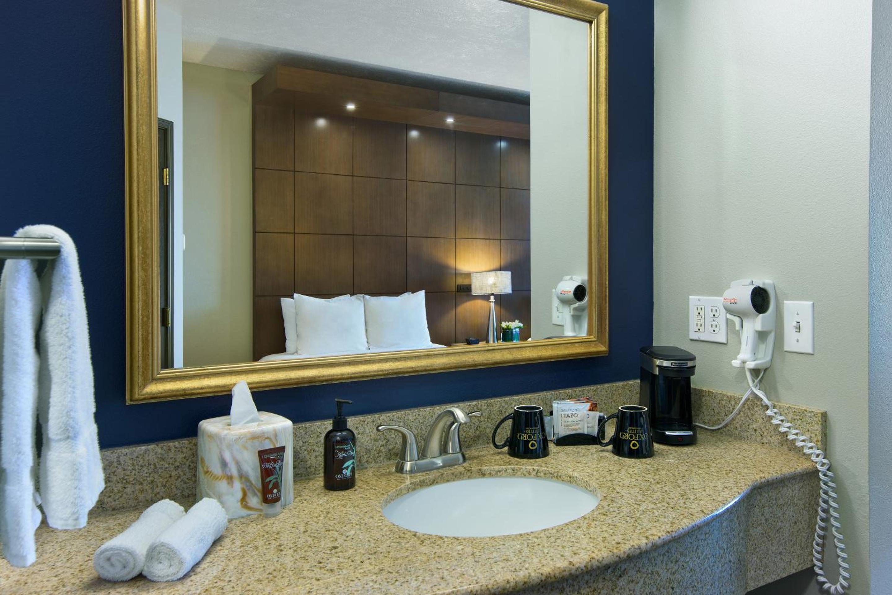 2 Queen Suite - Photo 6