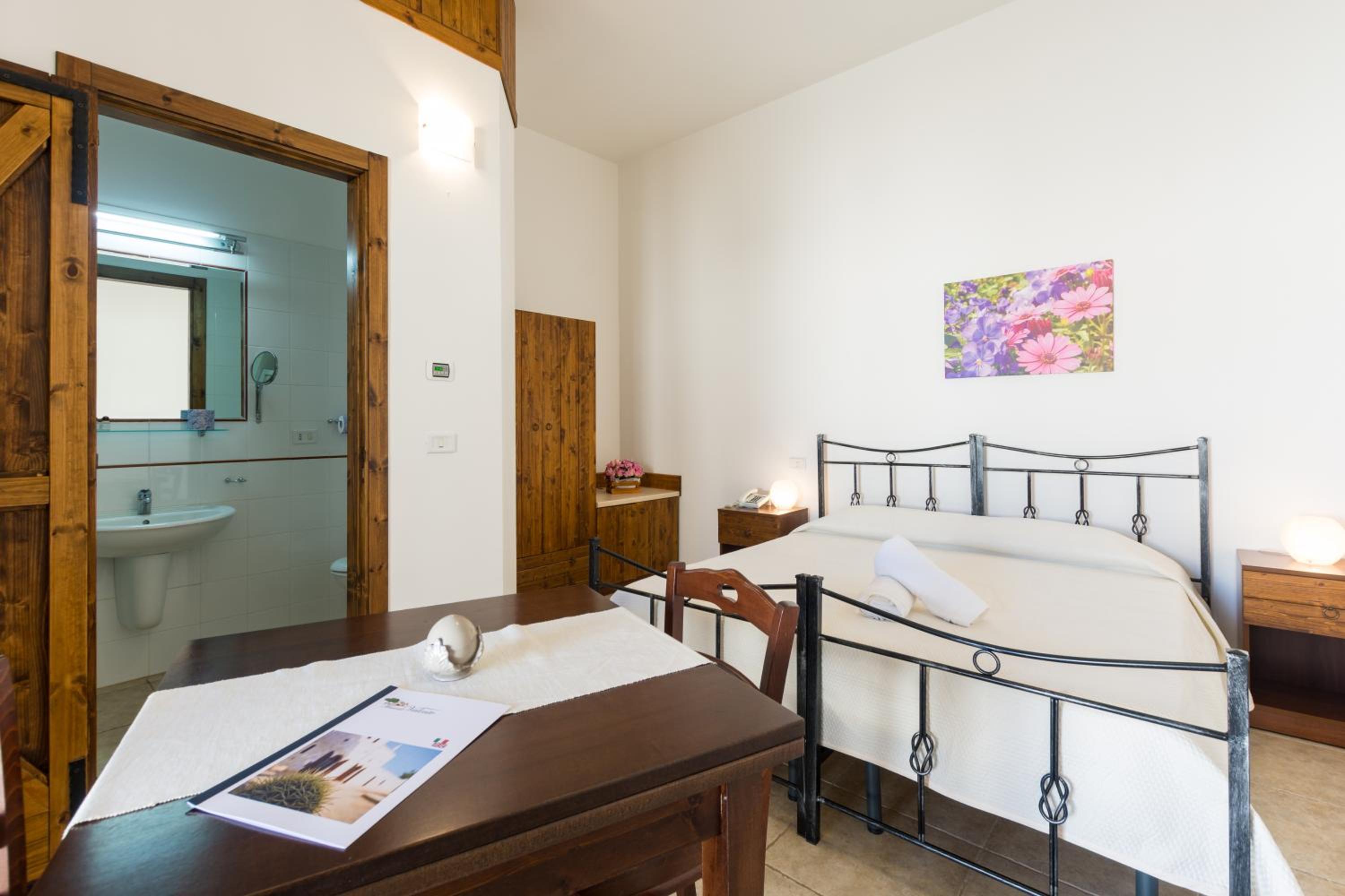 Studio (2 Adults)