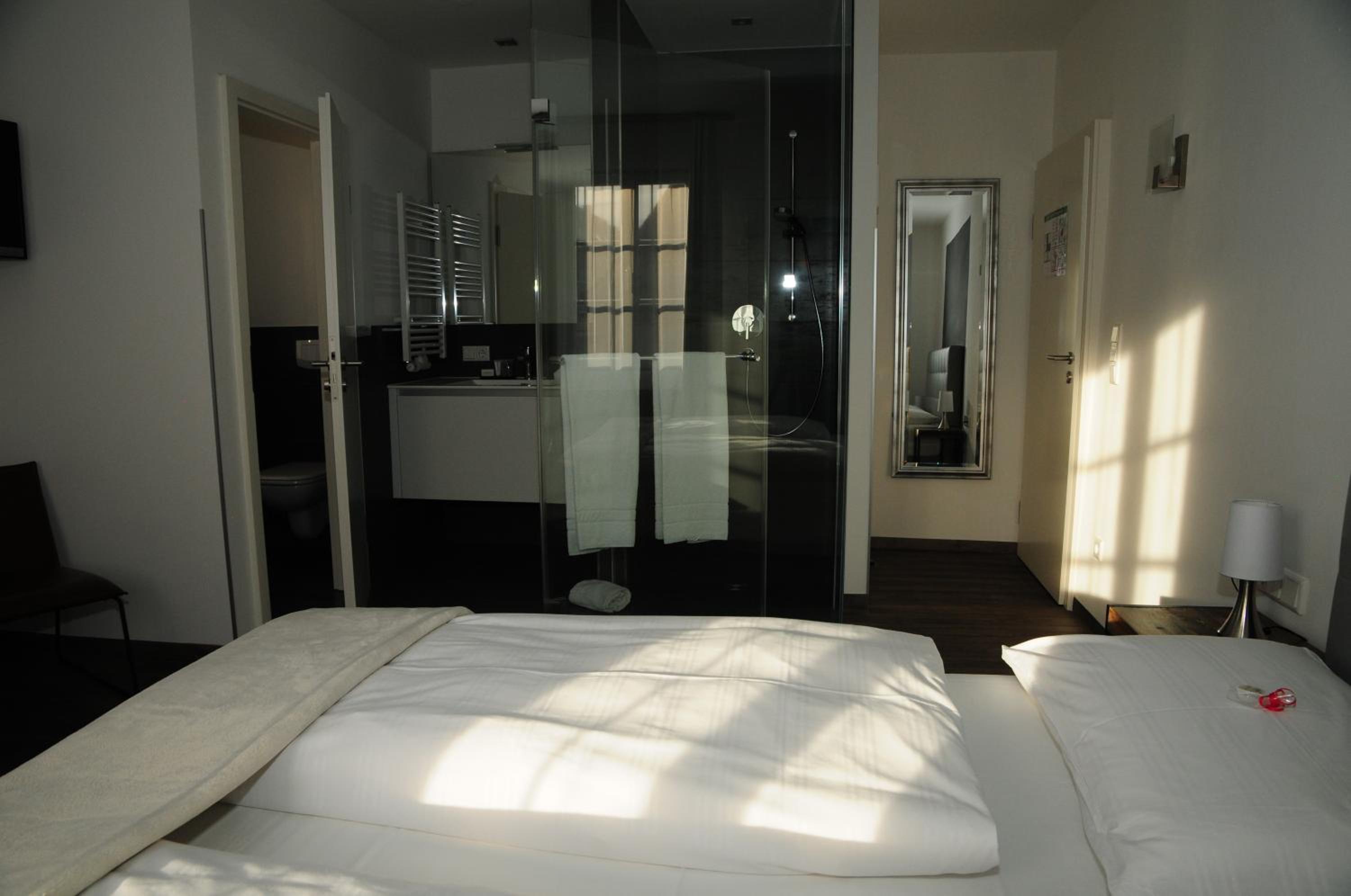 Double Room - Photo 20
