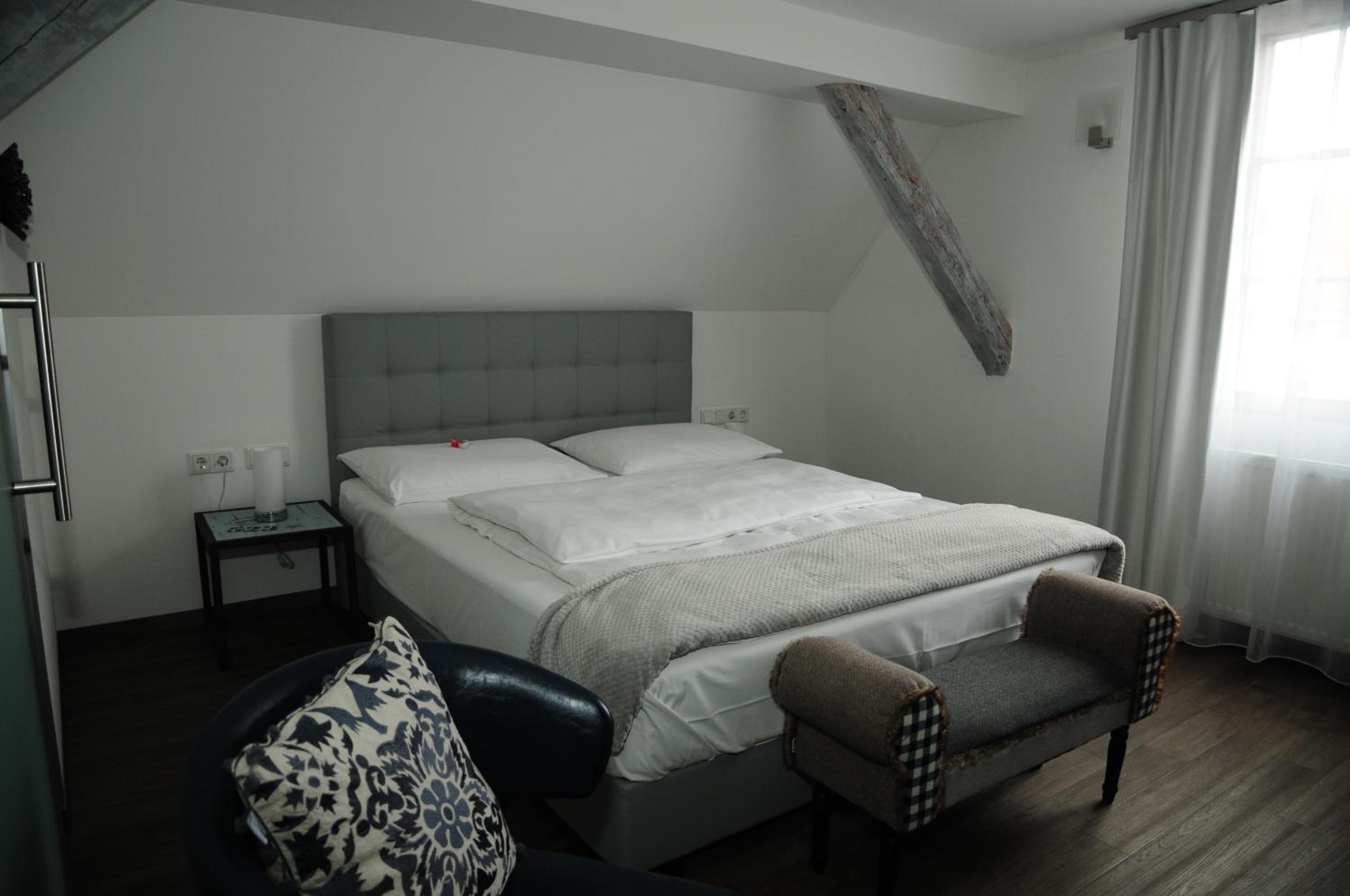 Double Room - Photo 13