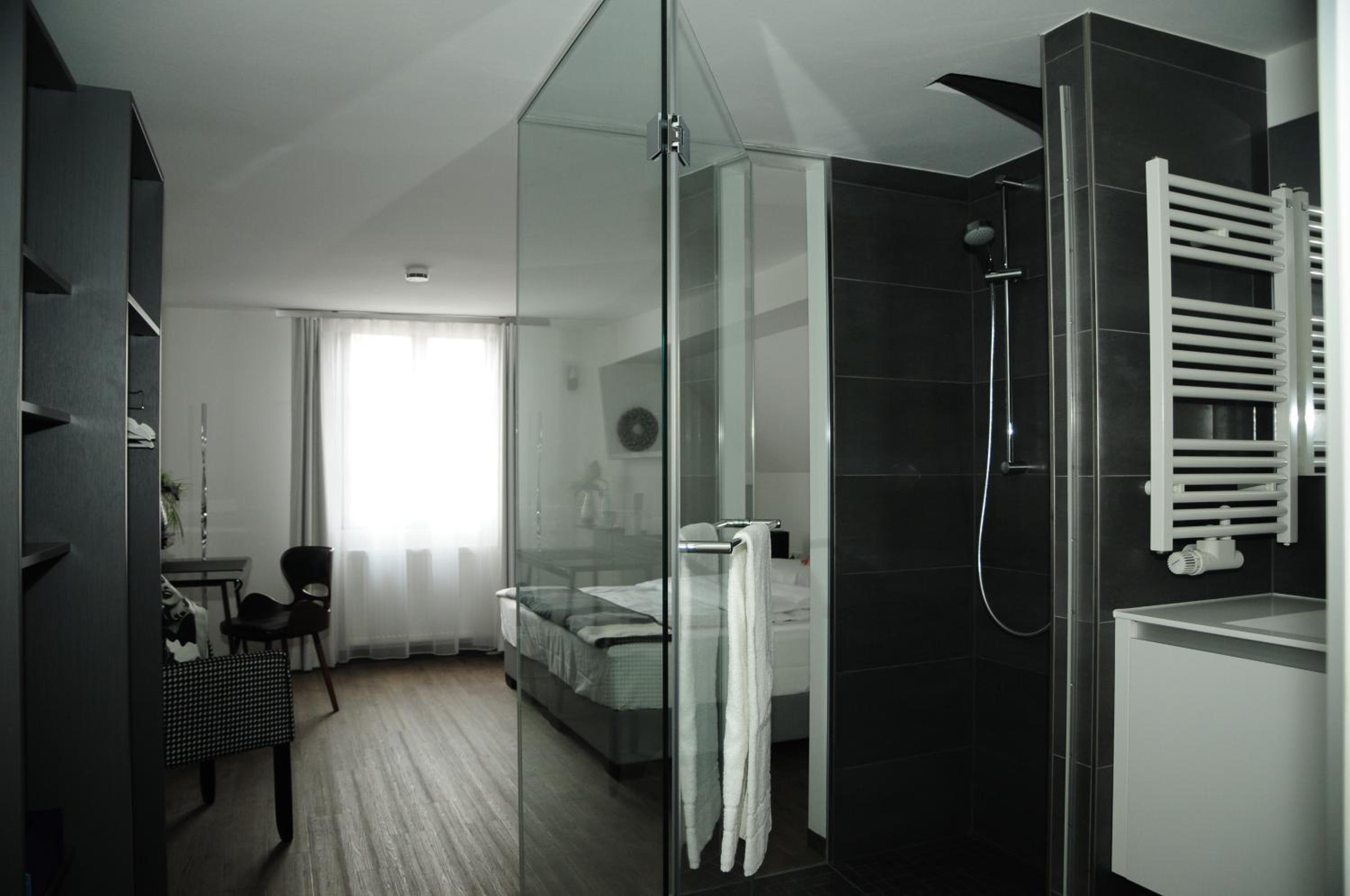 Double Room - Photo 14