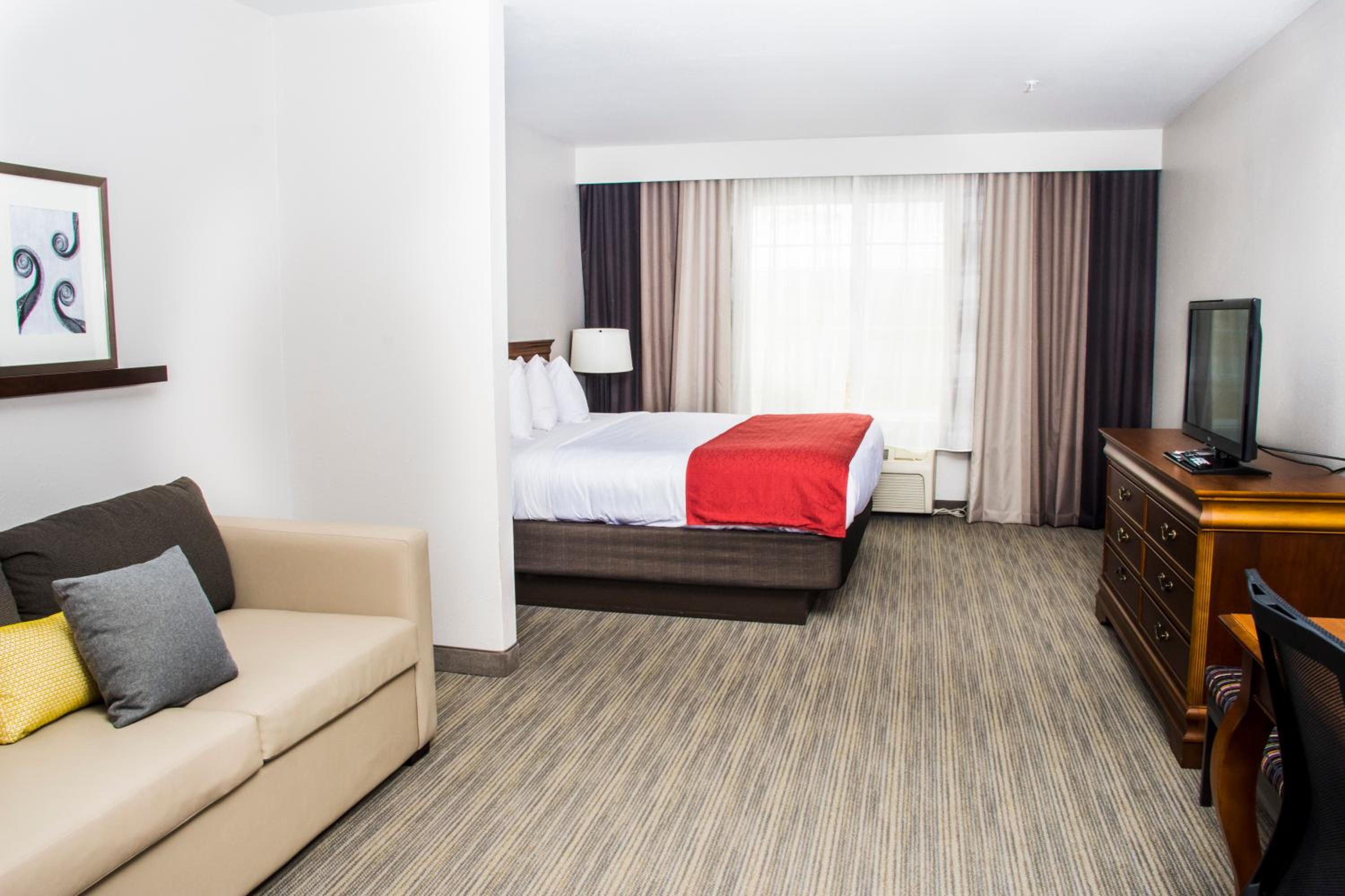 King Studio Suite - Non-Smoking - Photo 1