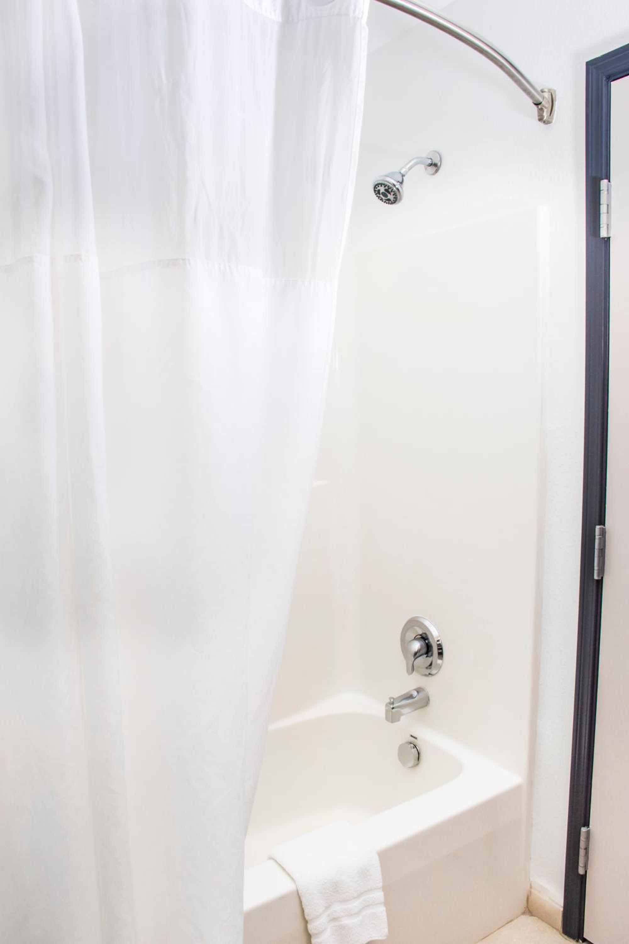 King Studio Suite - Non-Smoking - Photo 10