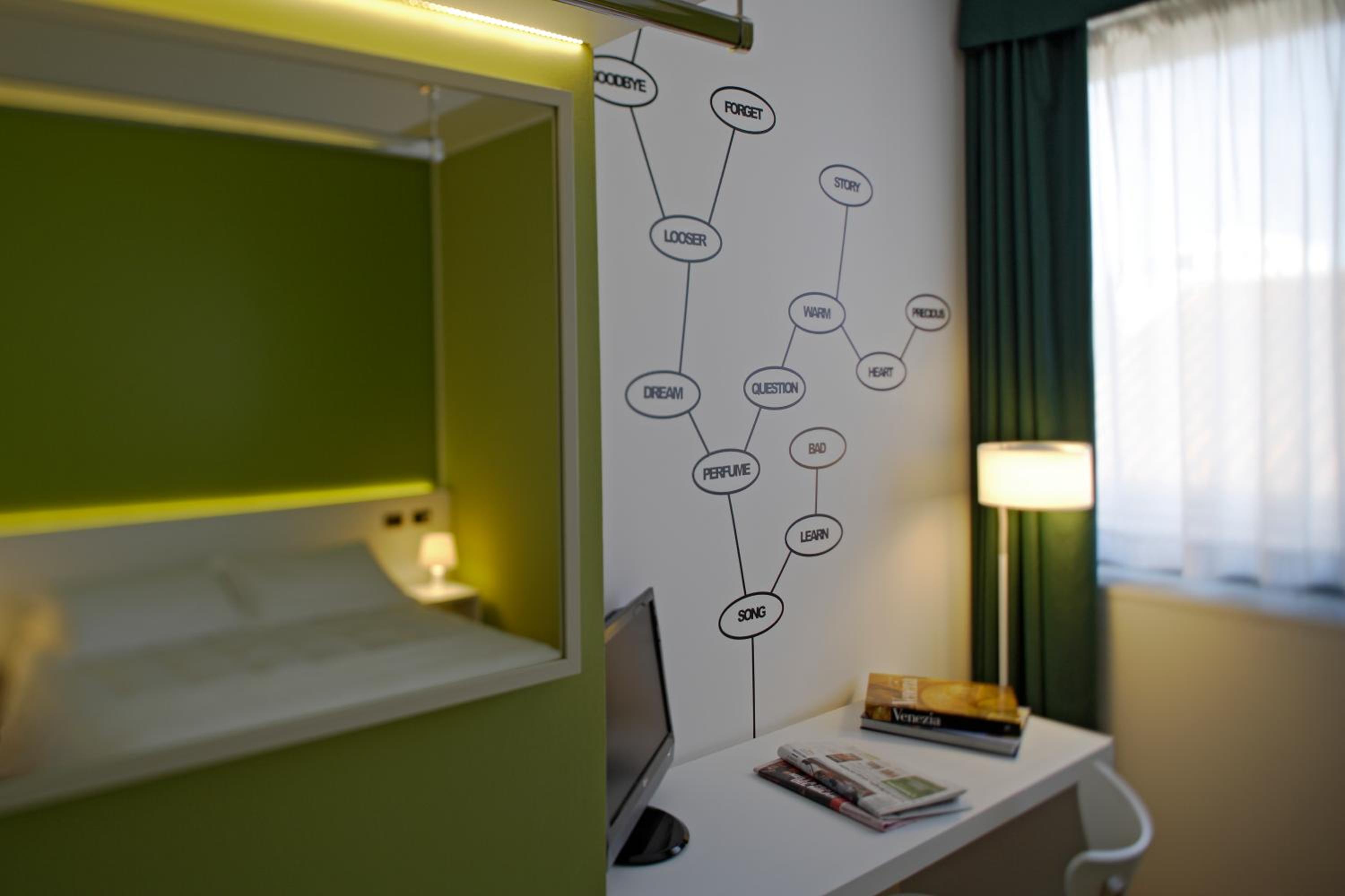 Superior Twin Room photo 3