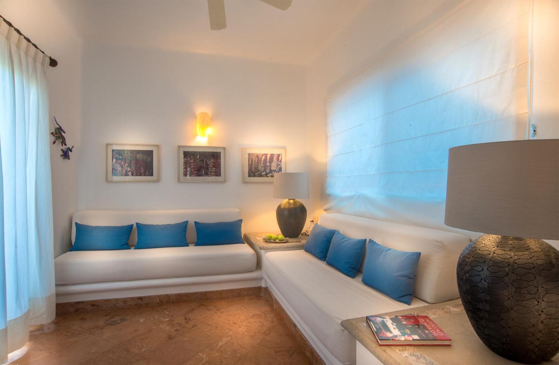 Queen Suite with Spa Bath