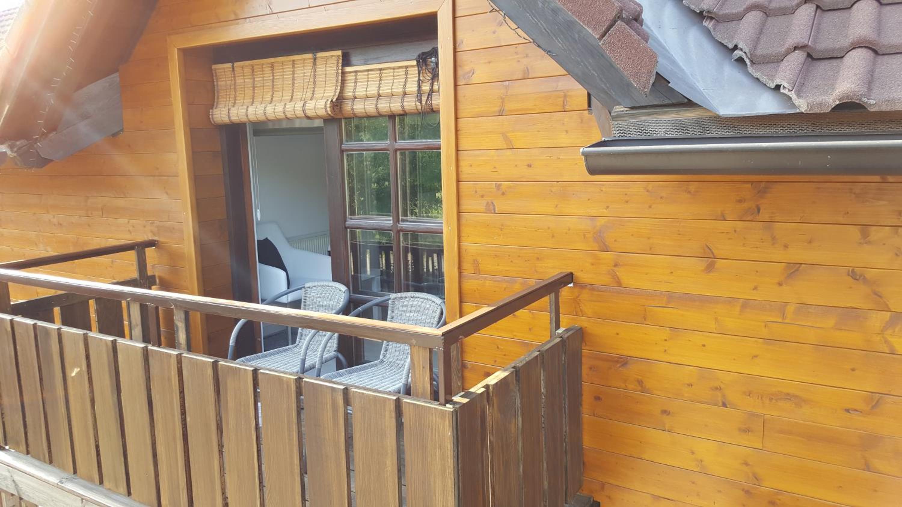 Deluxe Double Room with Balcony - Photo 10
