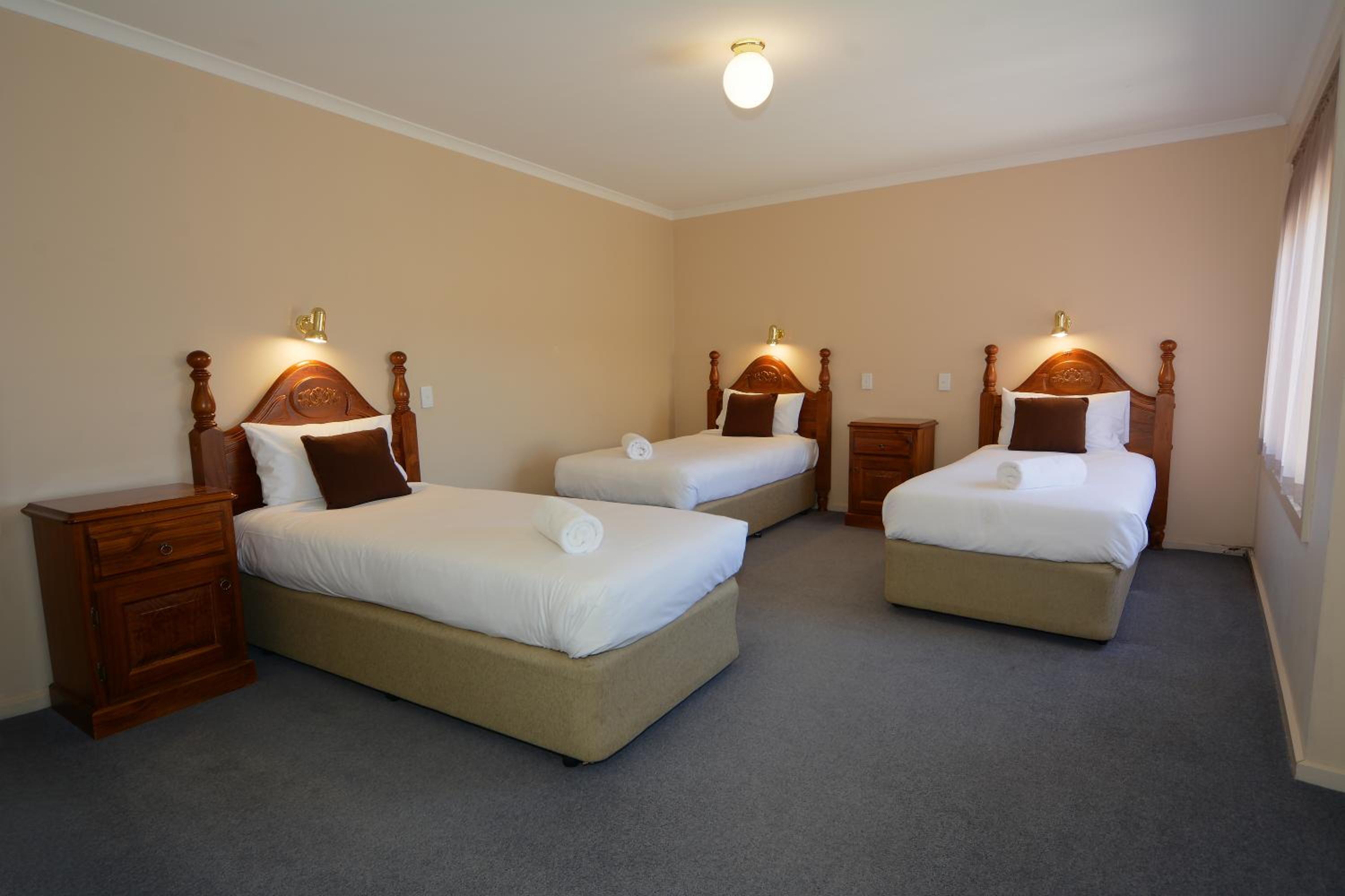 Family Room (5 guests) photo 3
