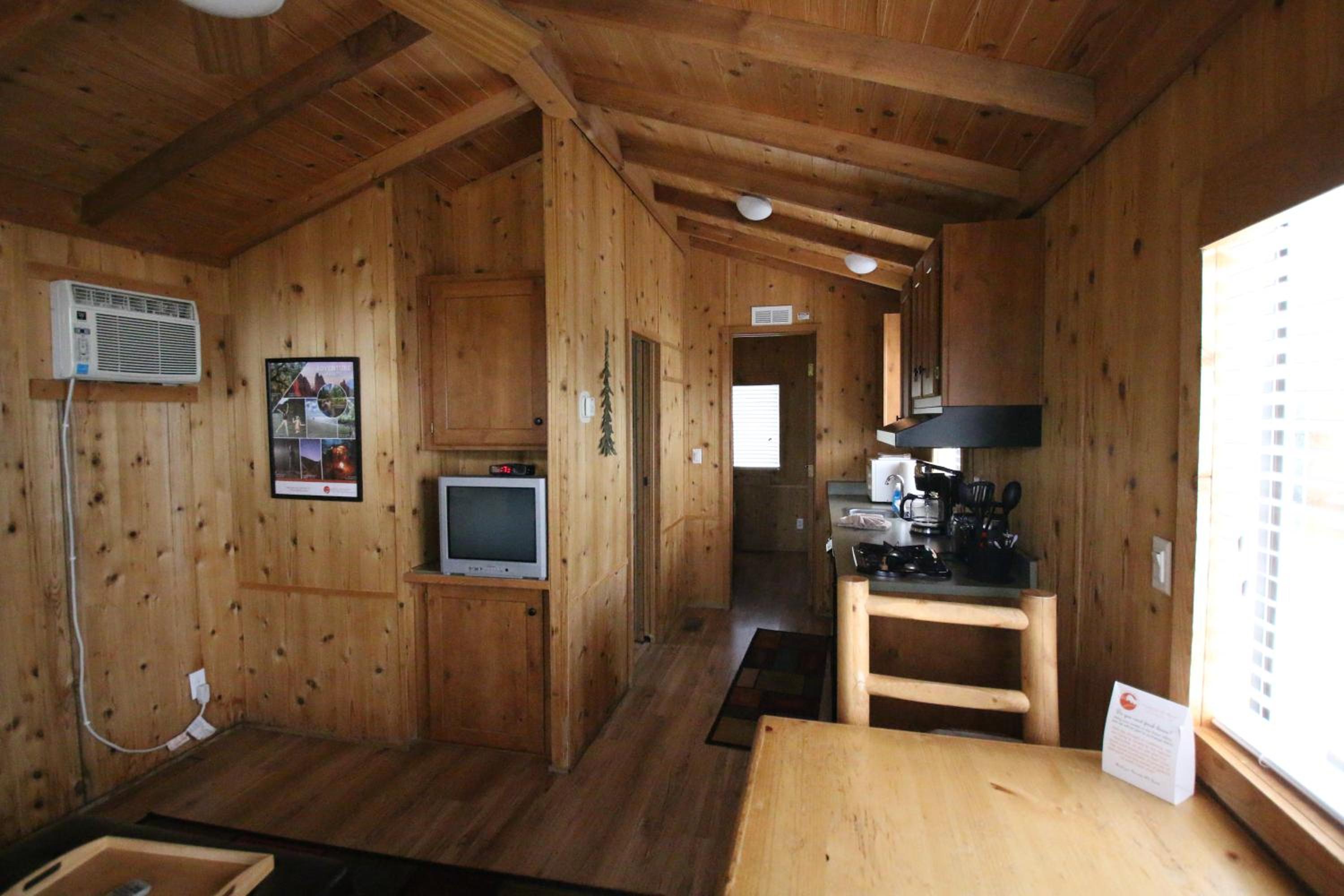 Summit Cabin - Pet Friendly photo 2