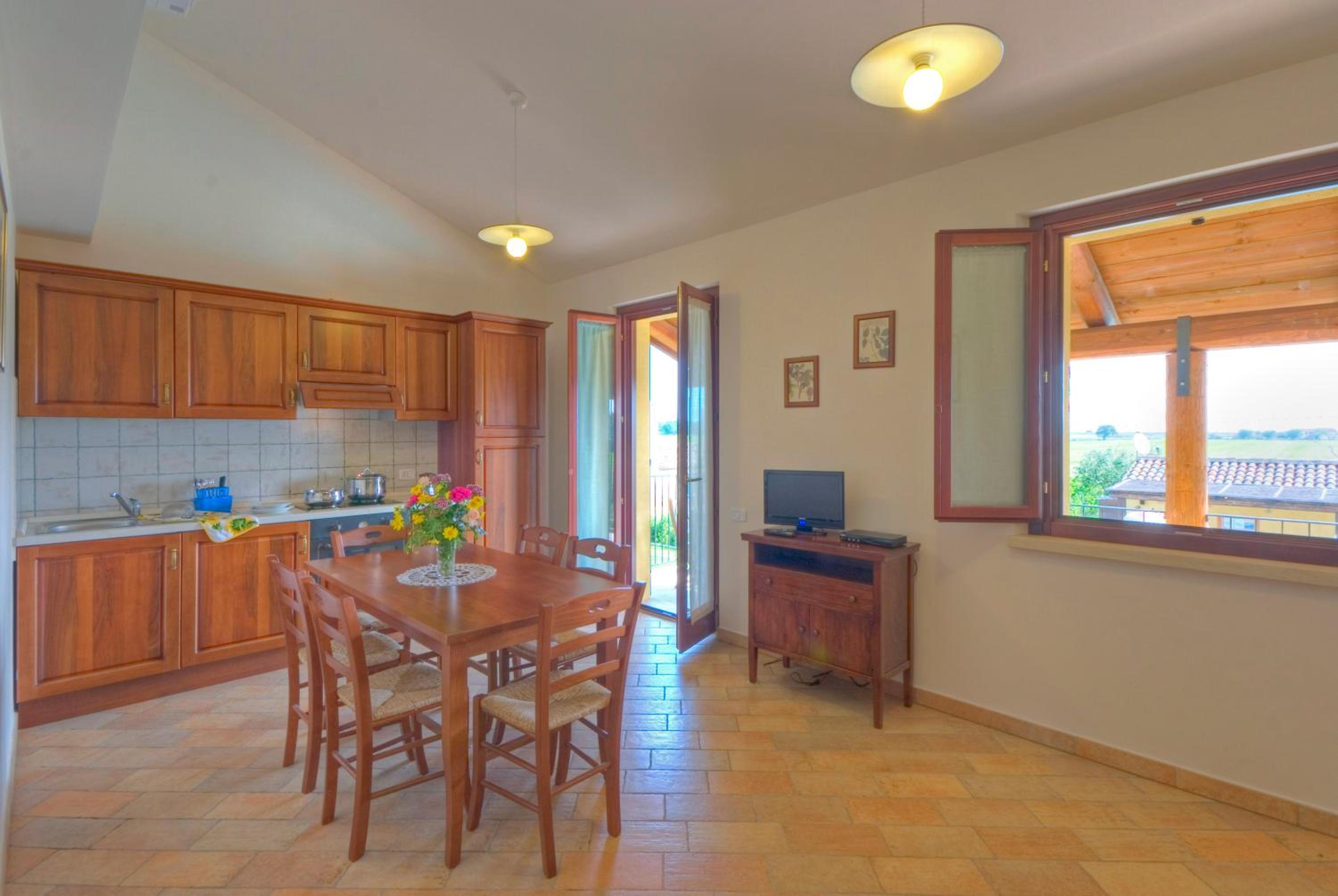 Two-Bedroom Apartment with Balcony photo 2