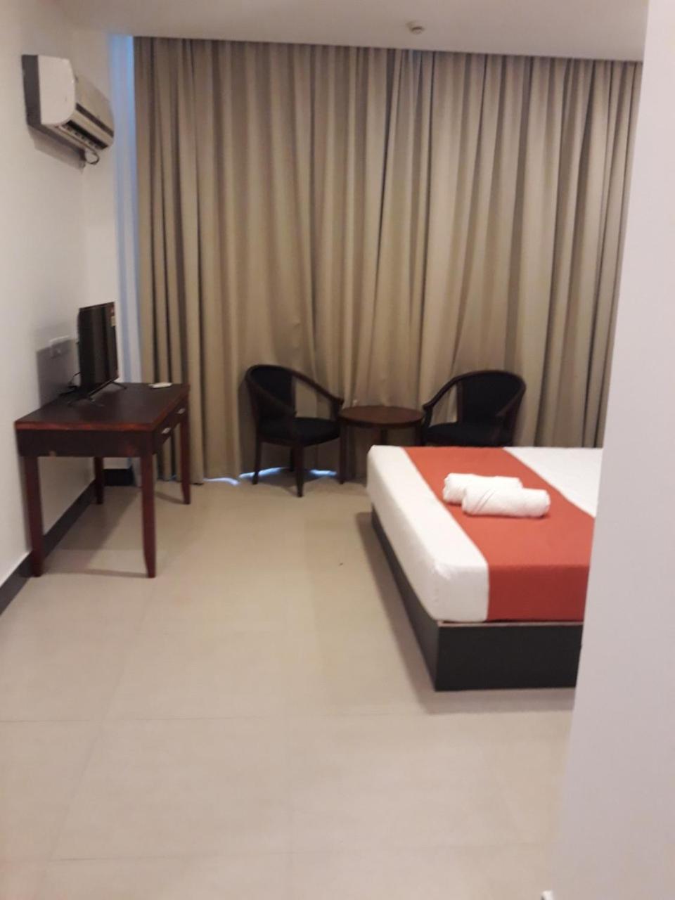 Standard King Room photo 4