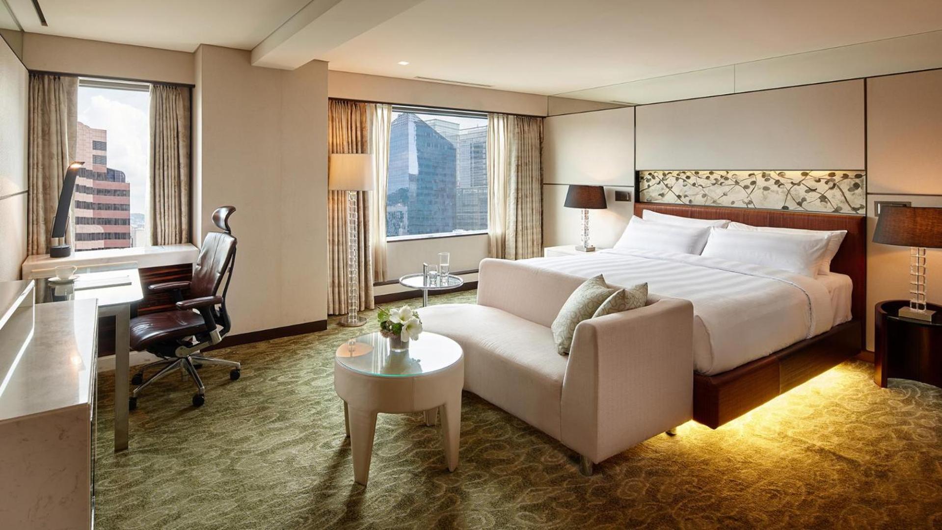 Club Deluxe Double With Extra Bed – Club Lounge Access Included