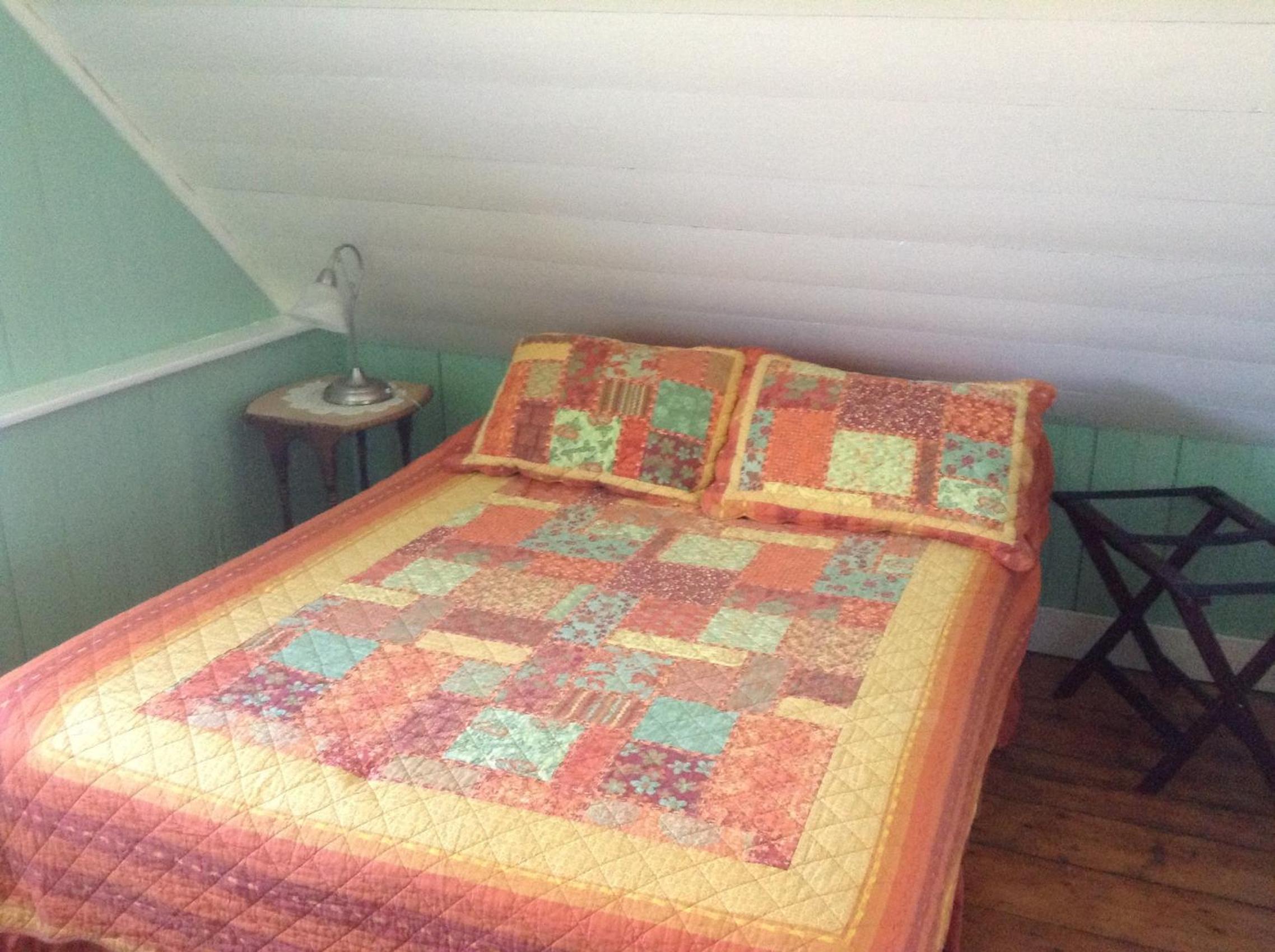 Double Room with Shared Bathroom photo 2