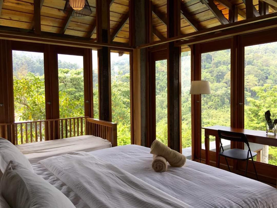Bungalow with Garden View photo 3