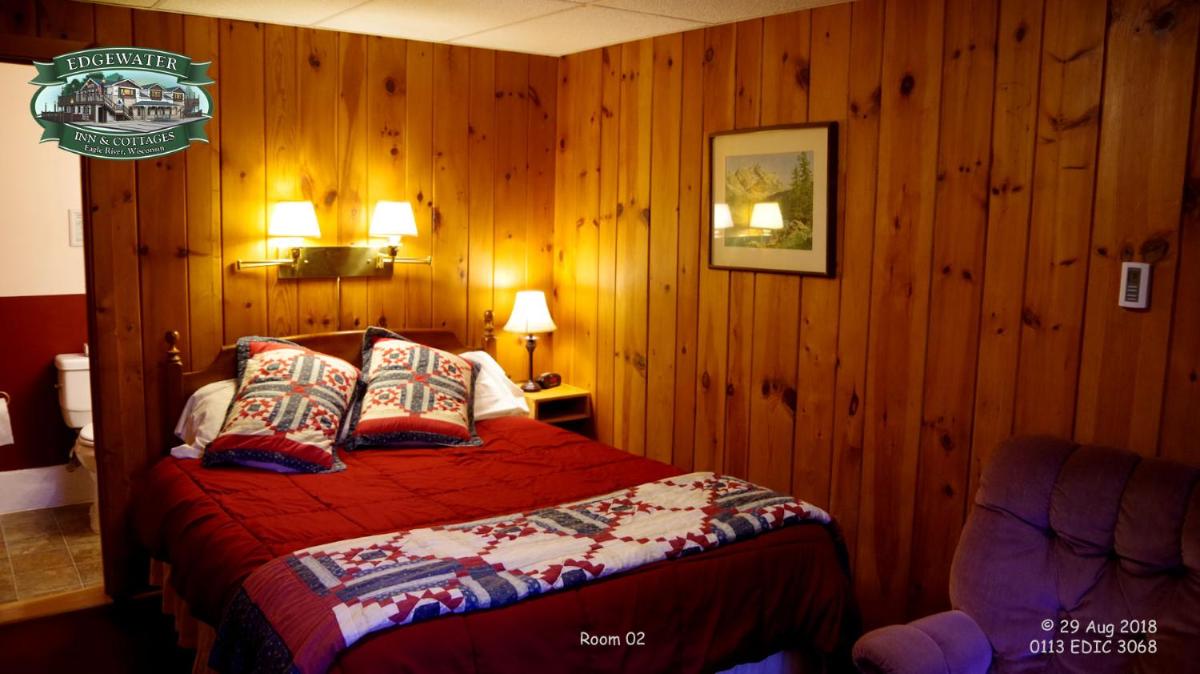 Queen Room photo 1