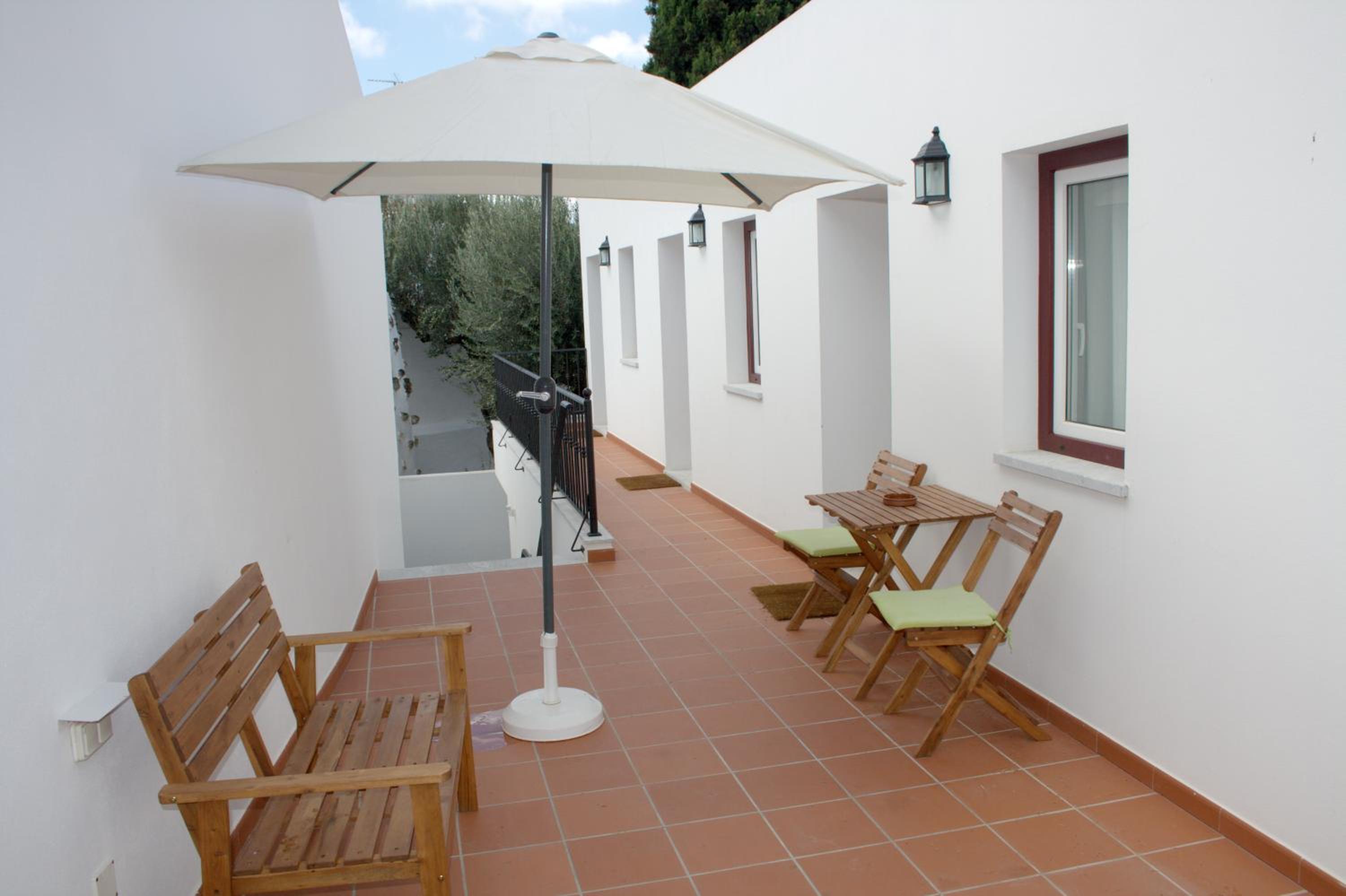 Two-Bedroom Apartment - Photo 3