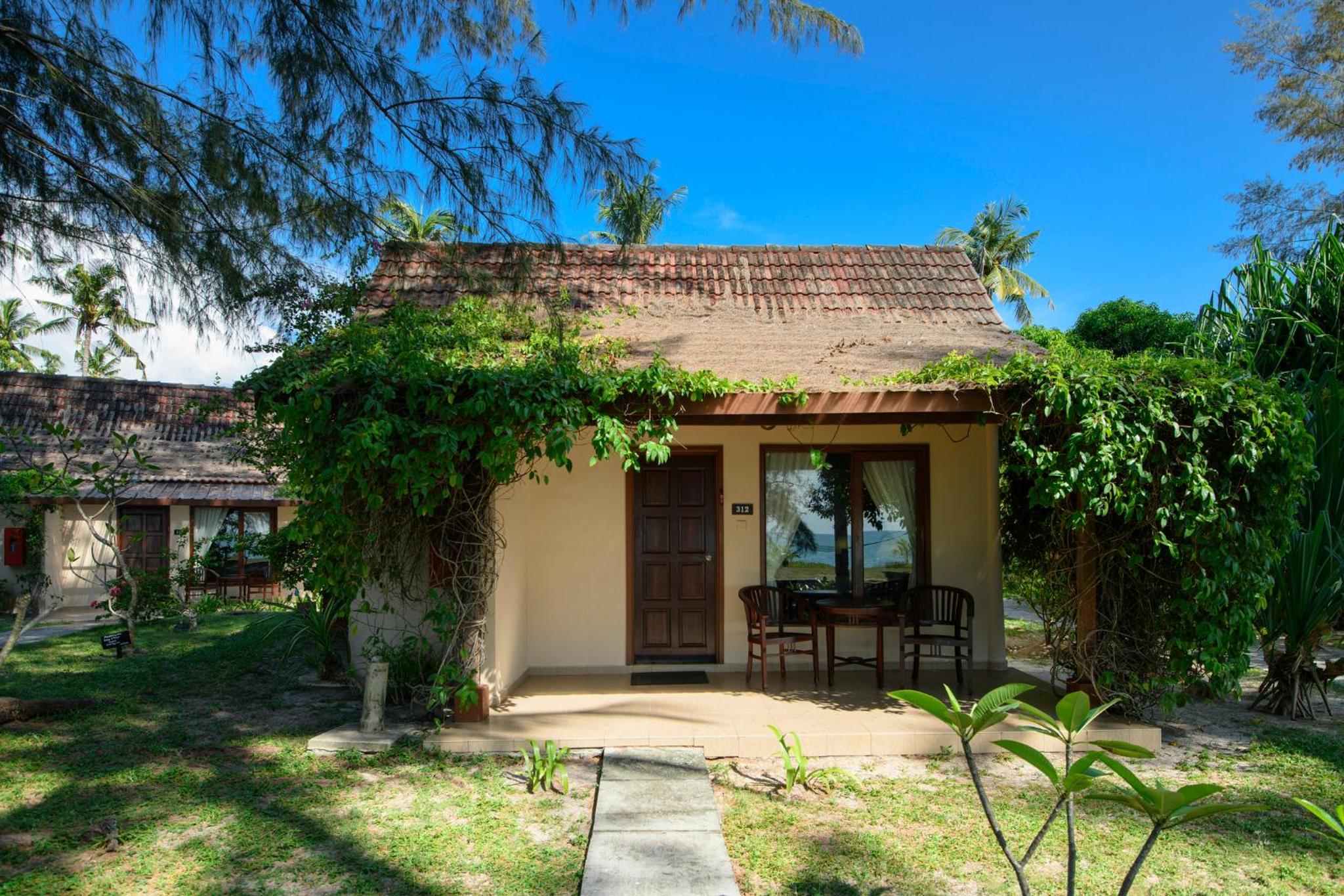 Beach Facing Villa King - Photo 9
