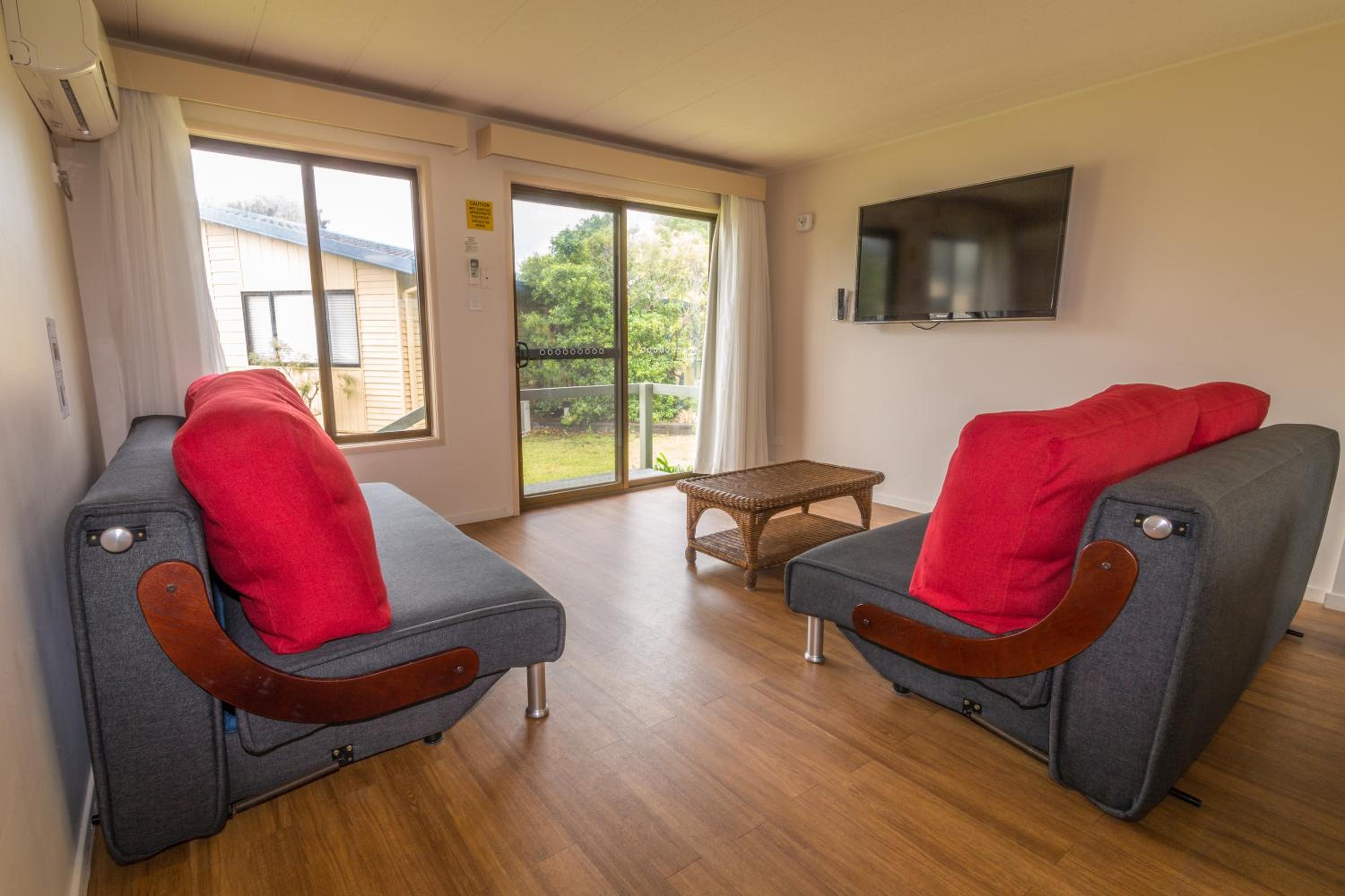 Two-Bedroom Apartment with Air-conditioning photo 3