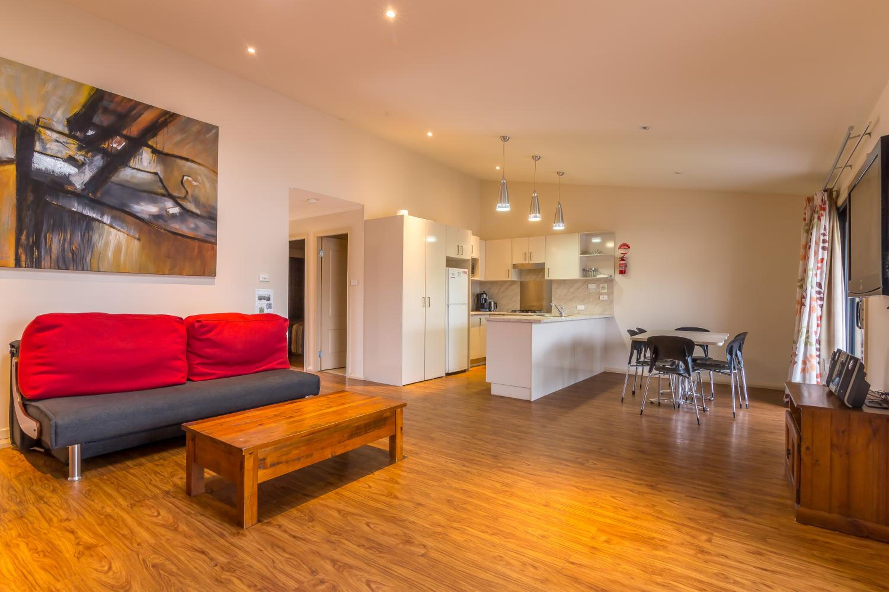 Two-Bedroom Apartment with Terrace and Air-conditioning photo 2