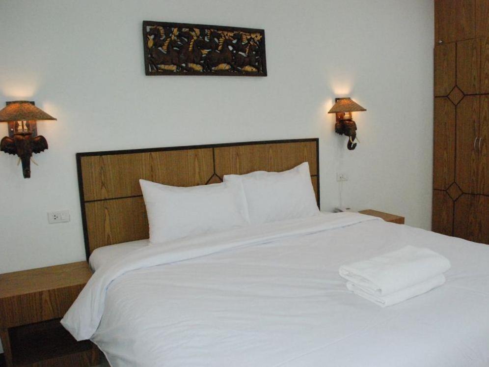 Deluxe Double Room photo 2