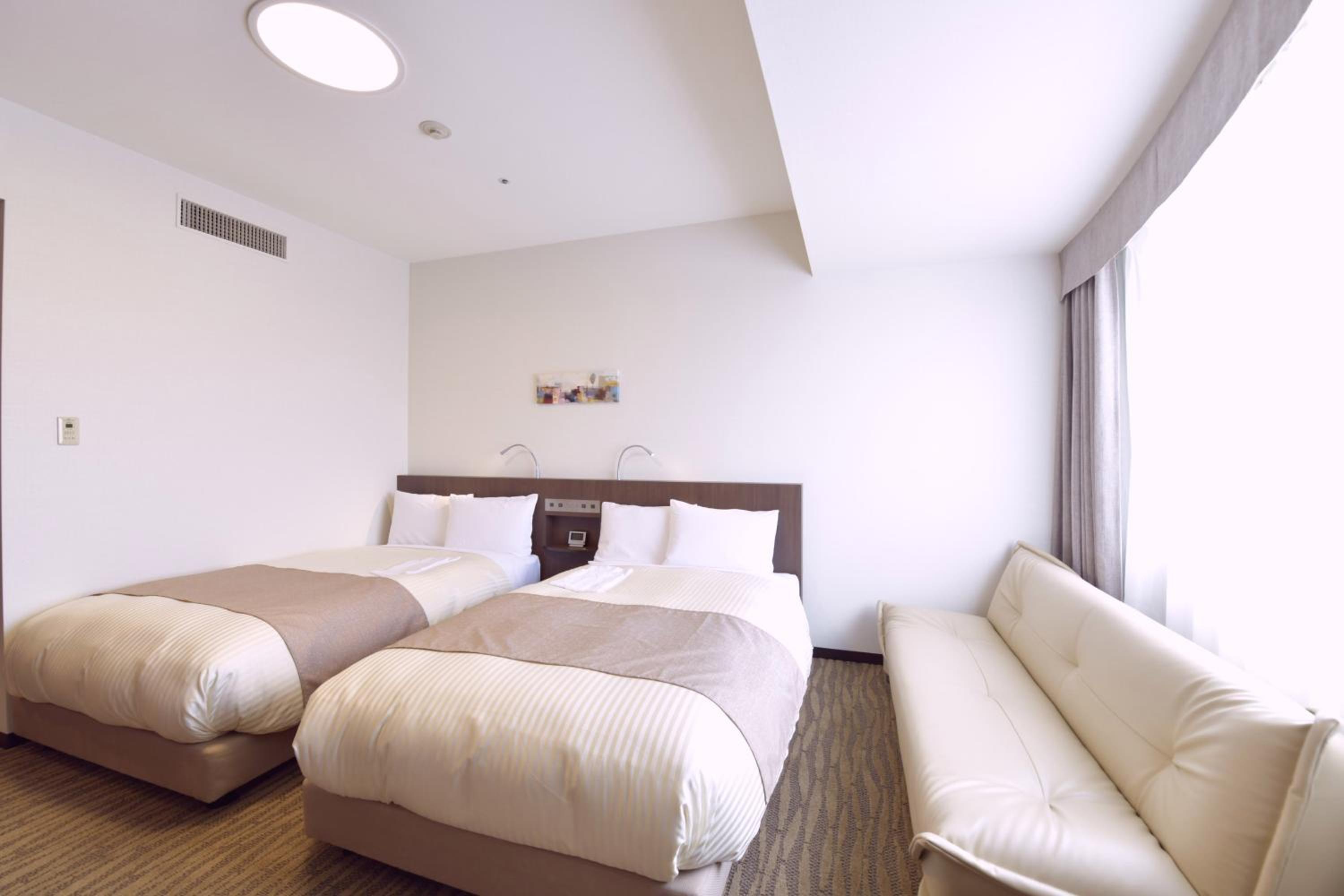 Standard Twin Room - Non-Smoking