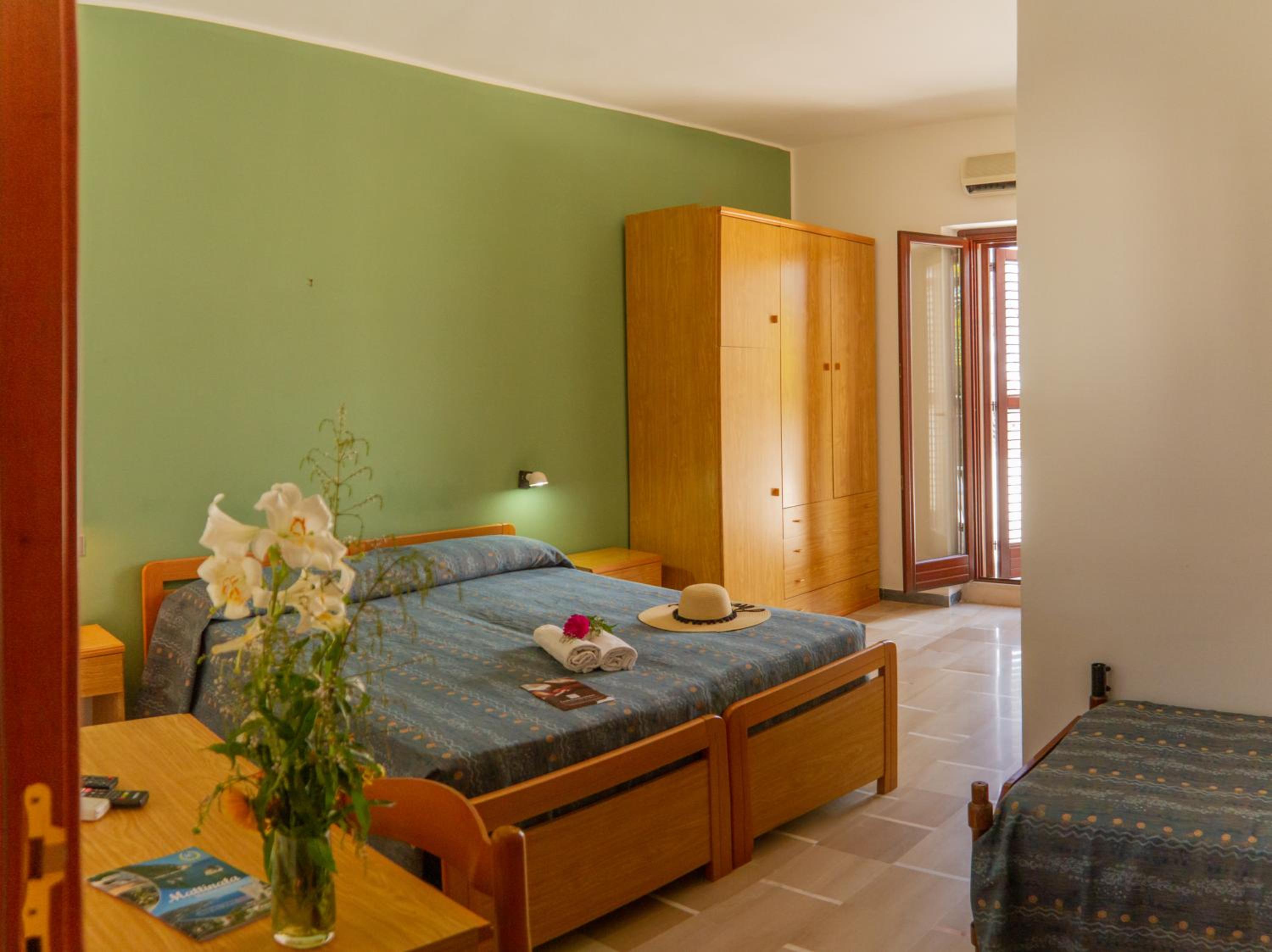 Quarto Triplo Standard