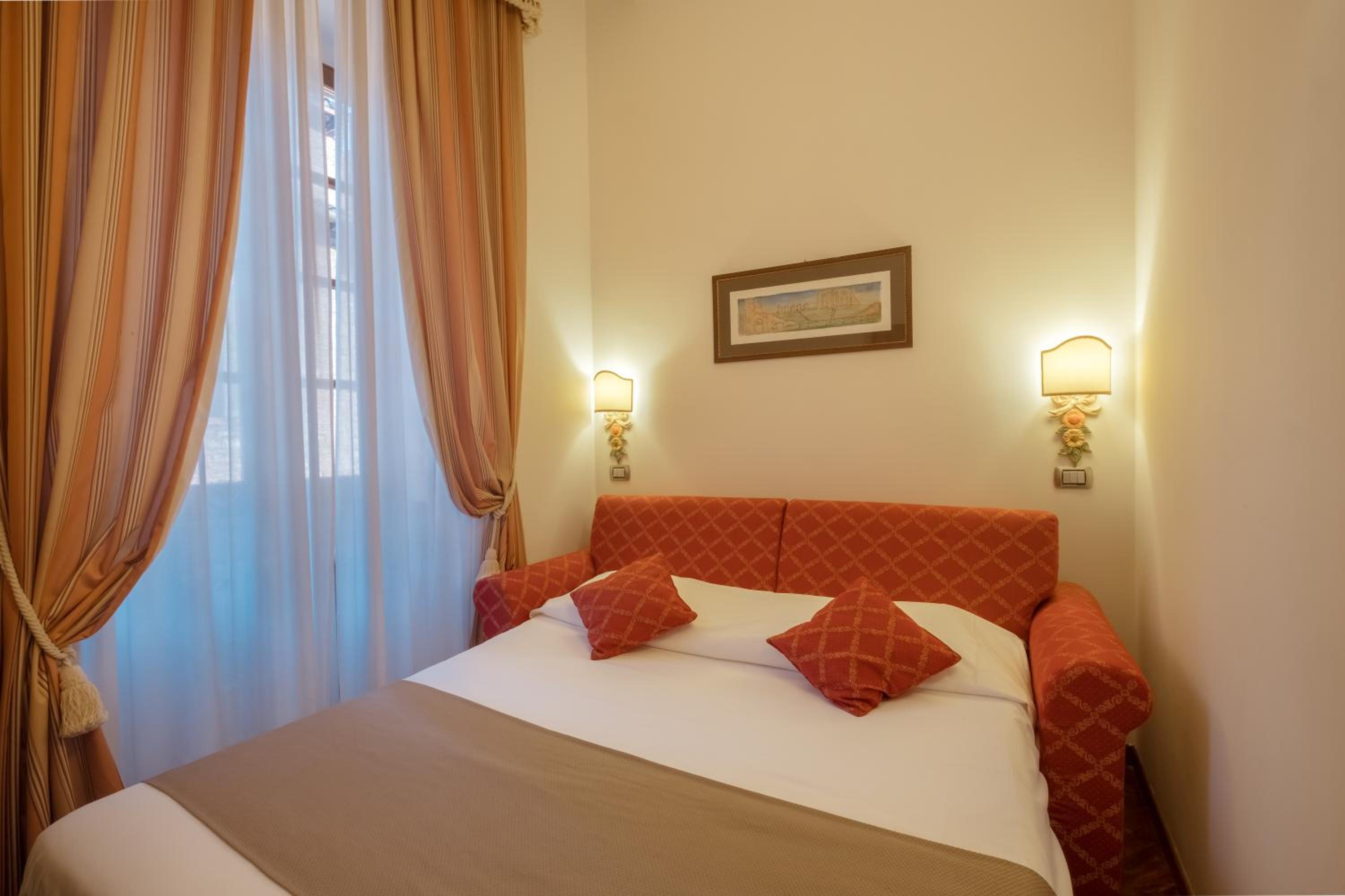 Quadruple Room - Photo 1