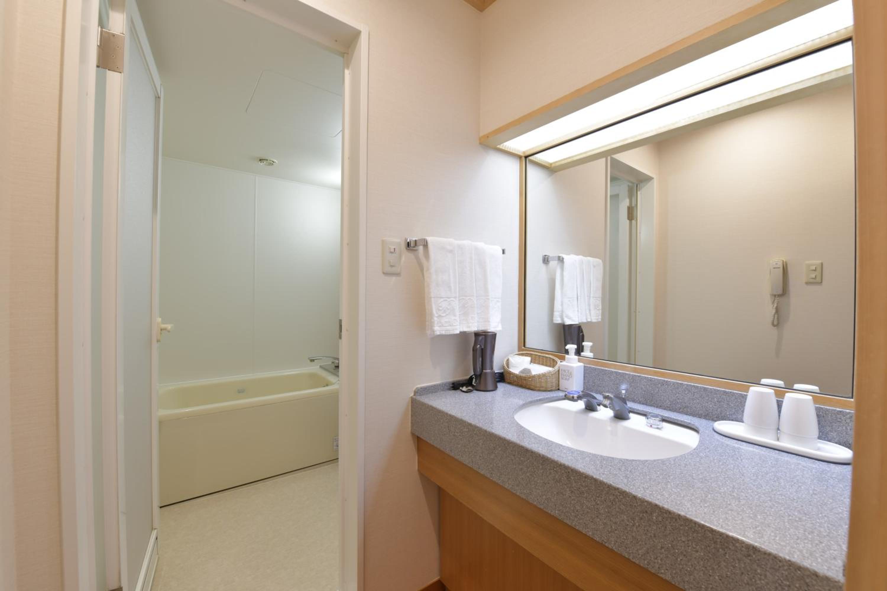 Japanese-Style Room - Non Smoking photo 3