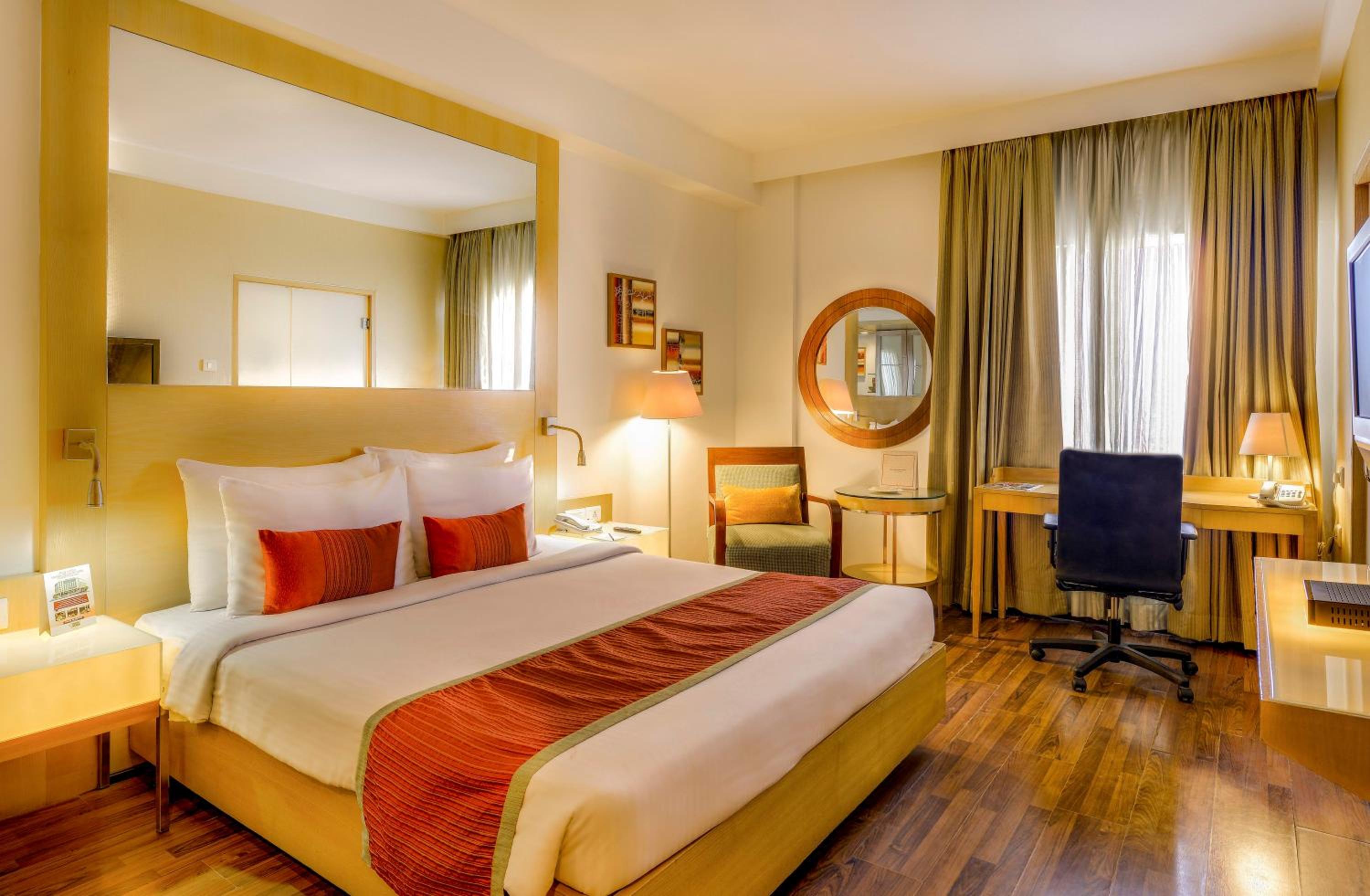 Day Use Room (10am to 6pm) - Mandatory check out at 6pm - No Night stay allowed -Multiple days stay not allowed - Photo 1
